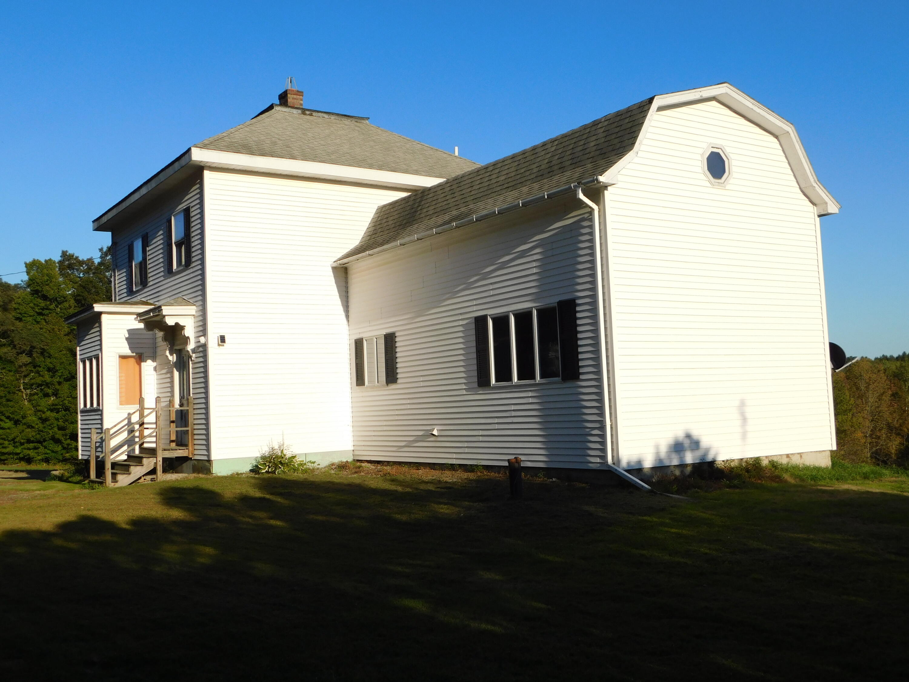 main property photo 10