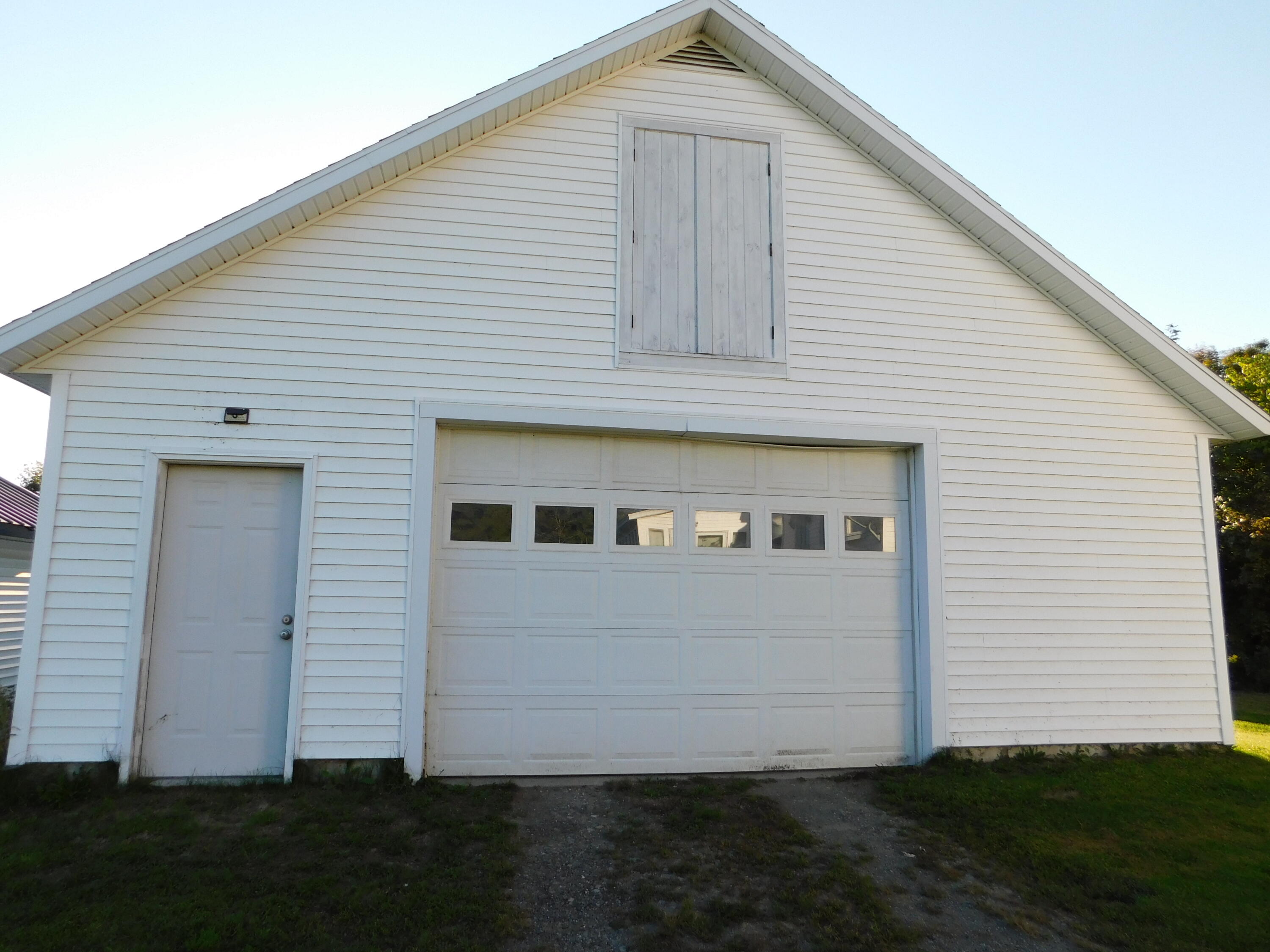 main property photo 57