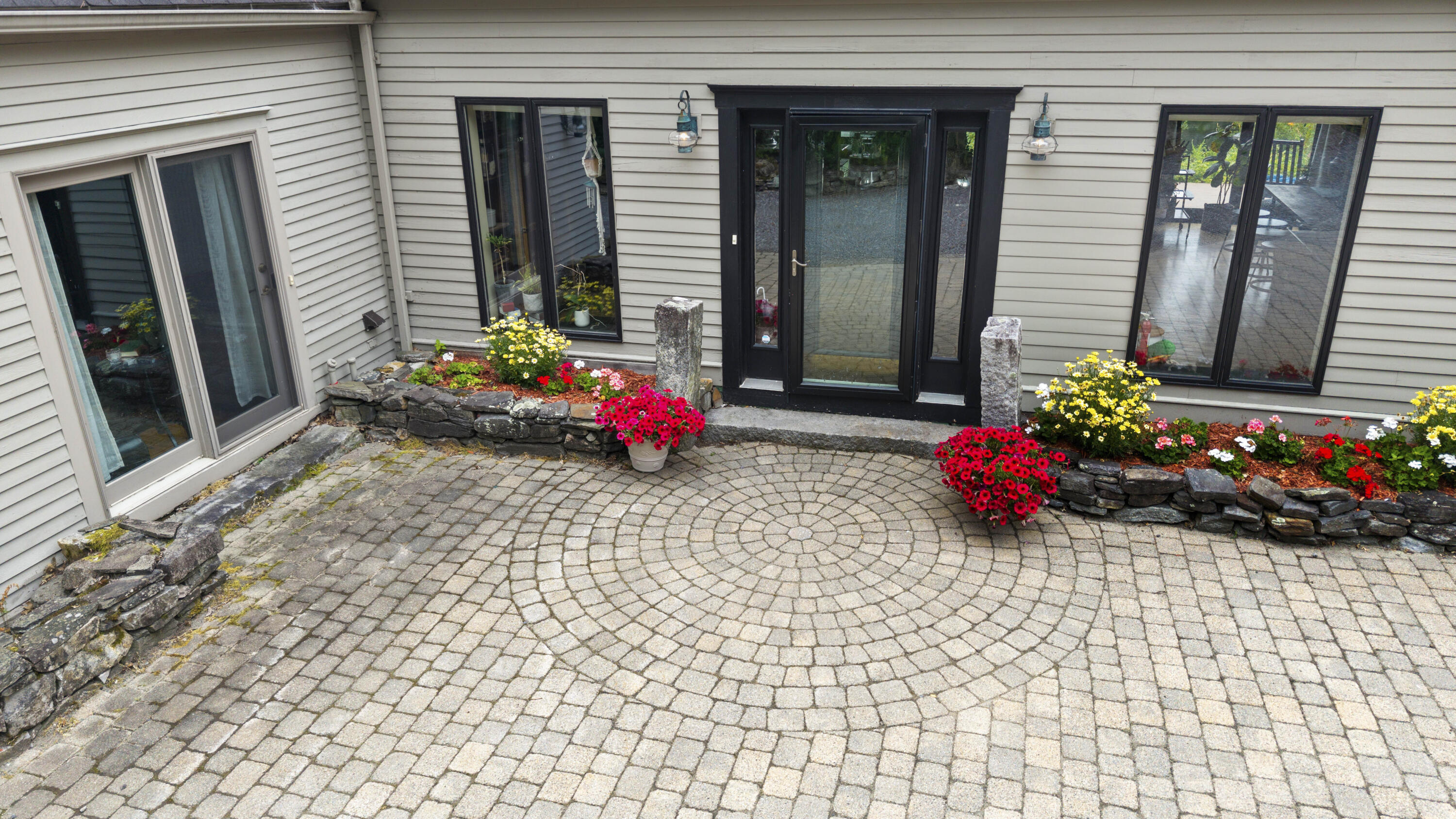 main property photo 77