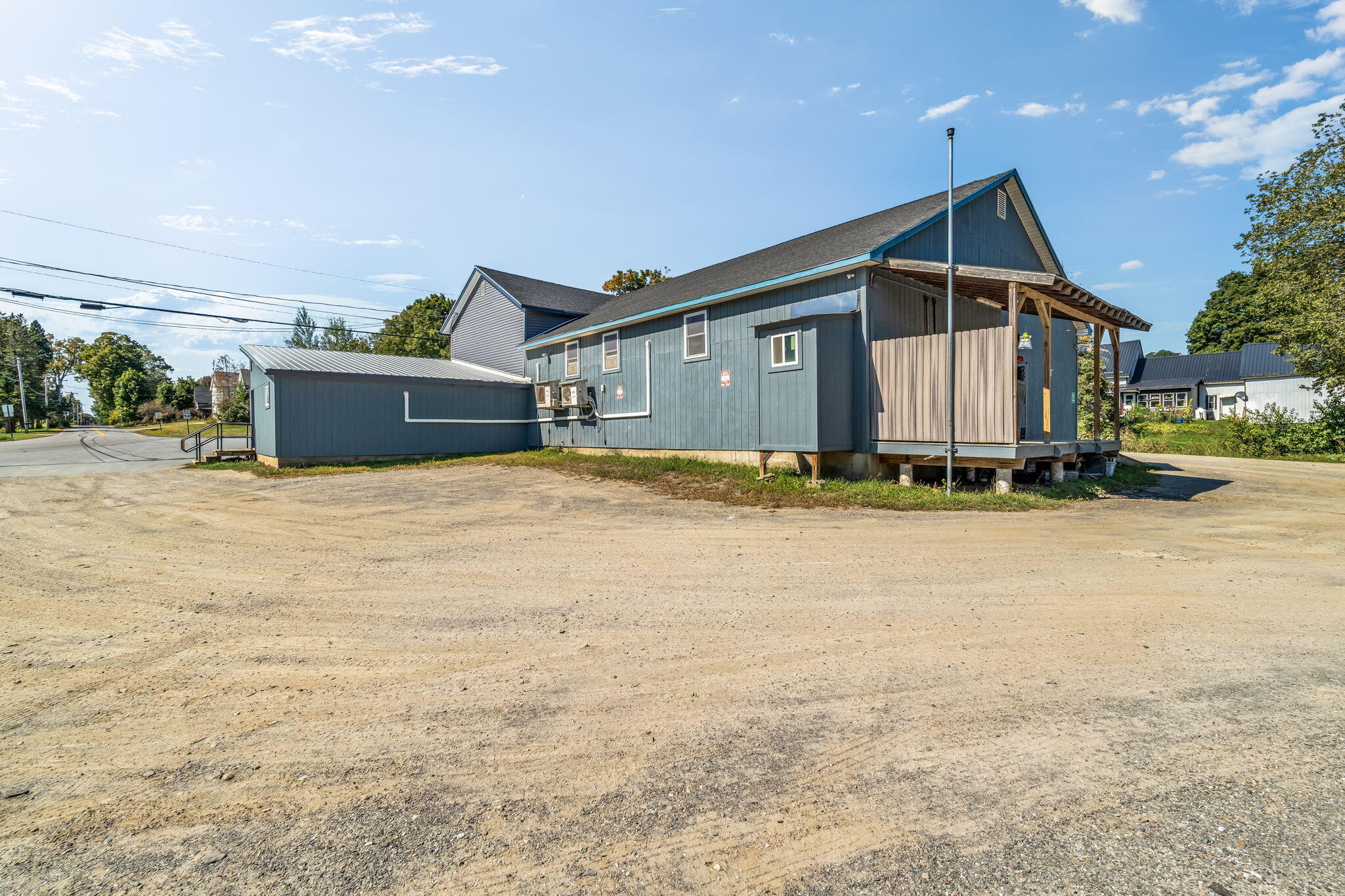 main property photo 34
