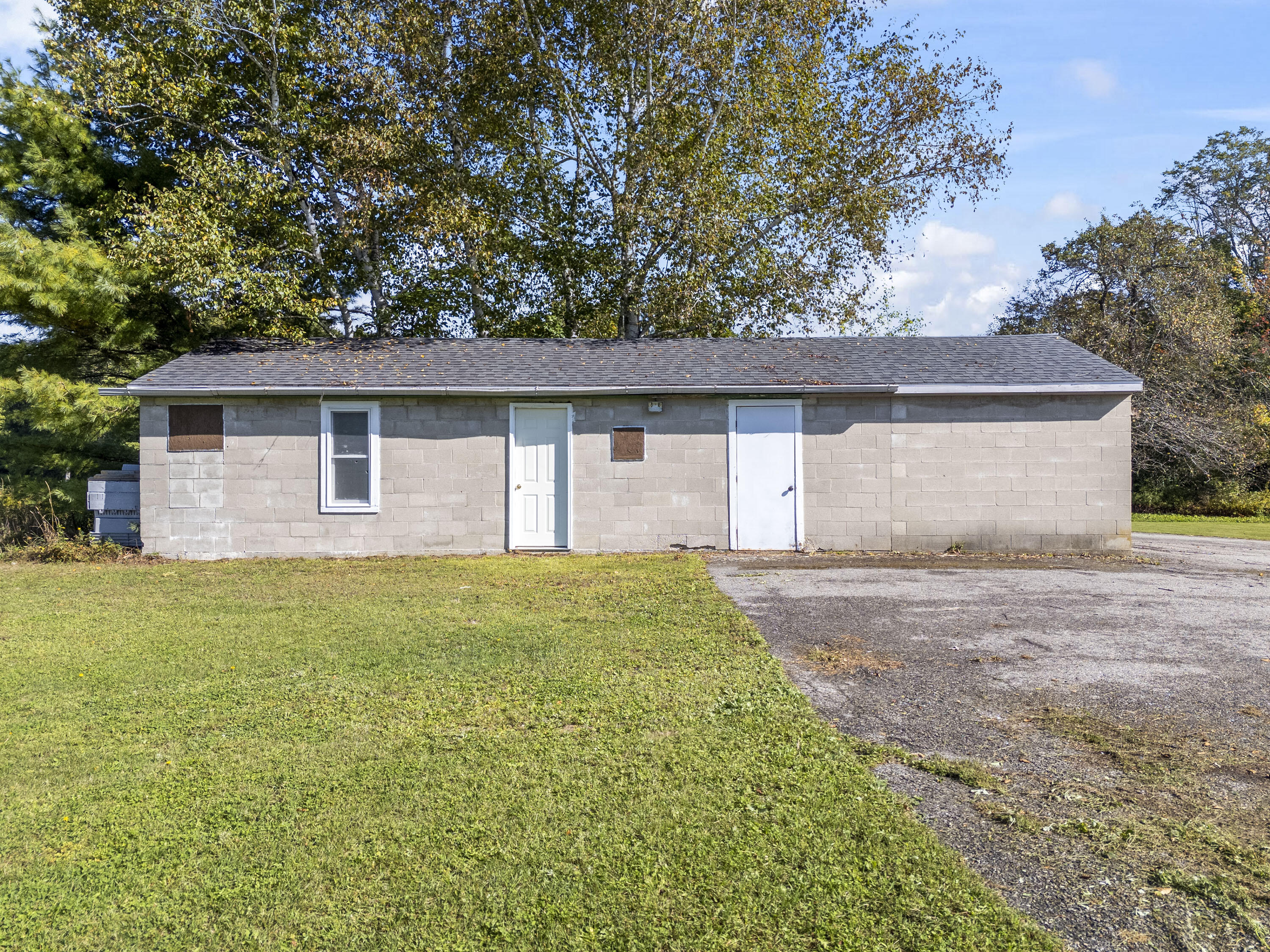 main property photo 39