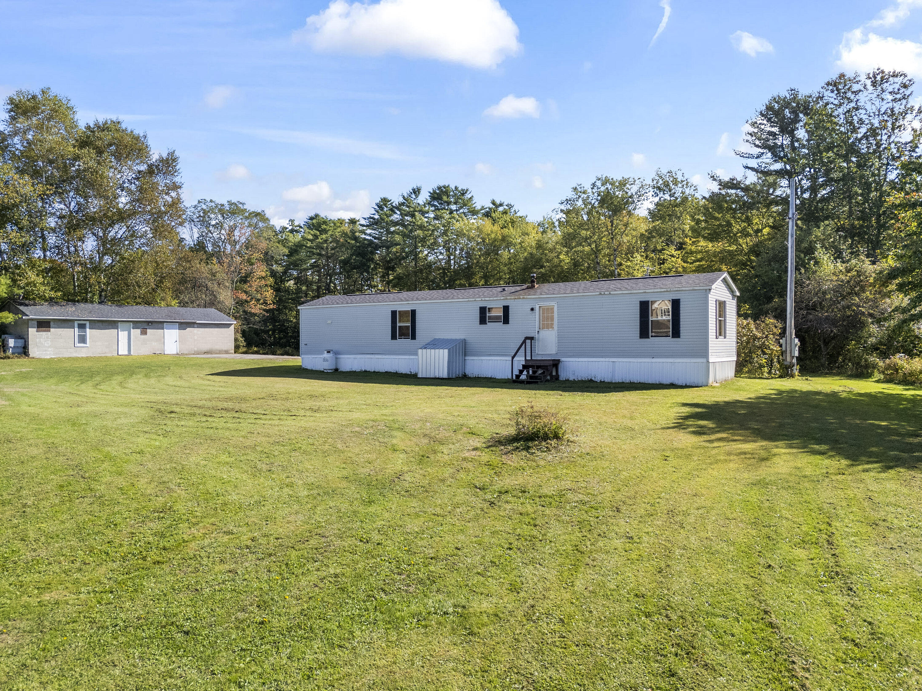 main property photo 44