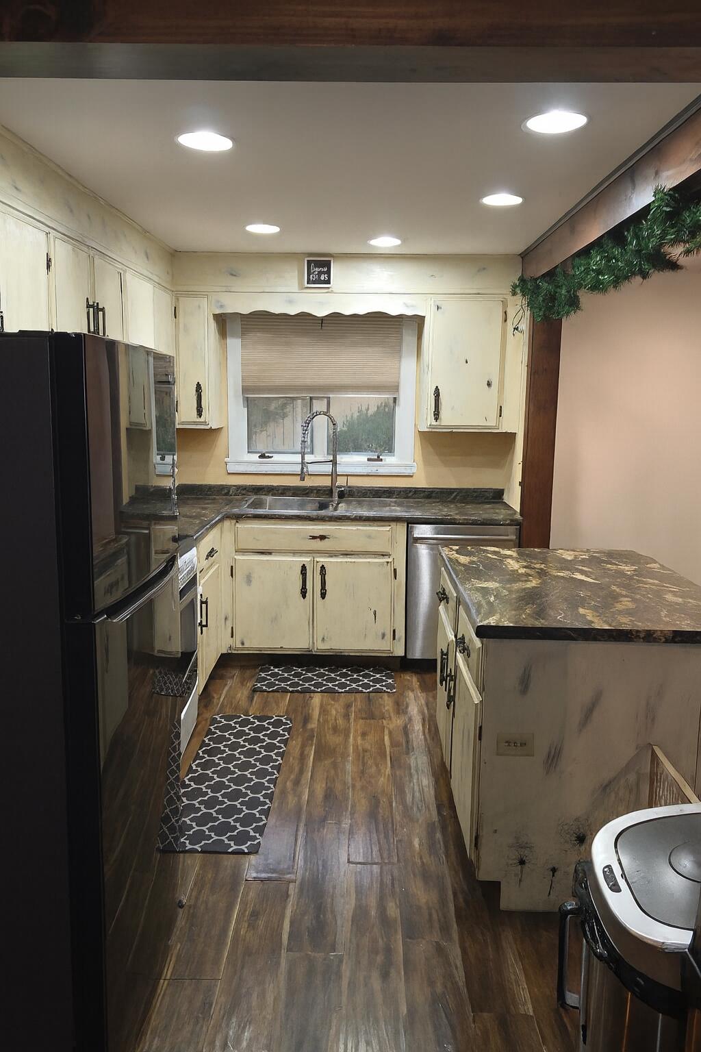 property viewer photo 4