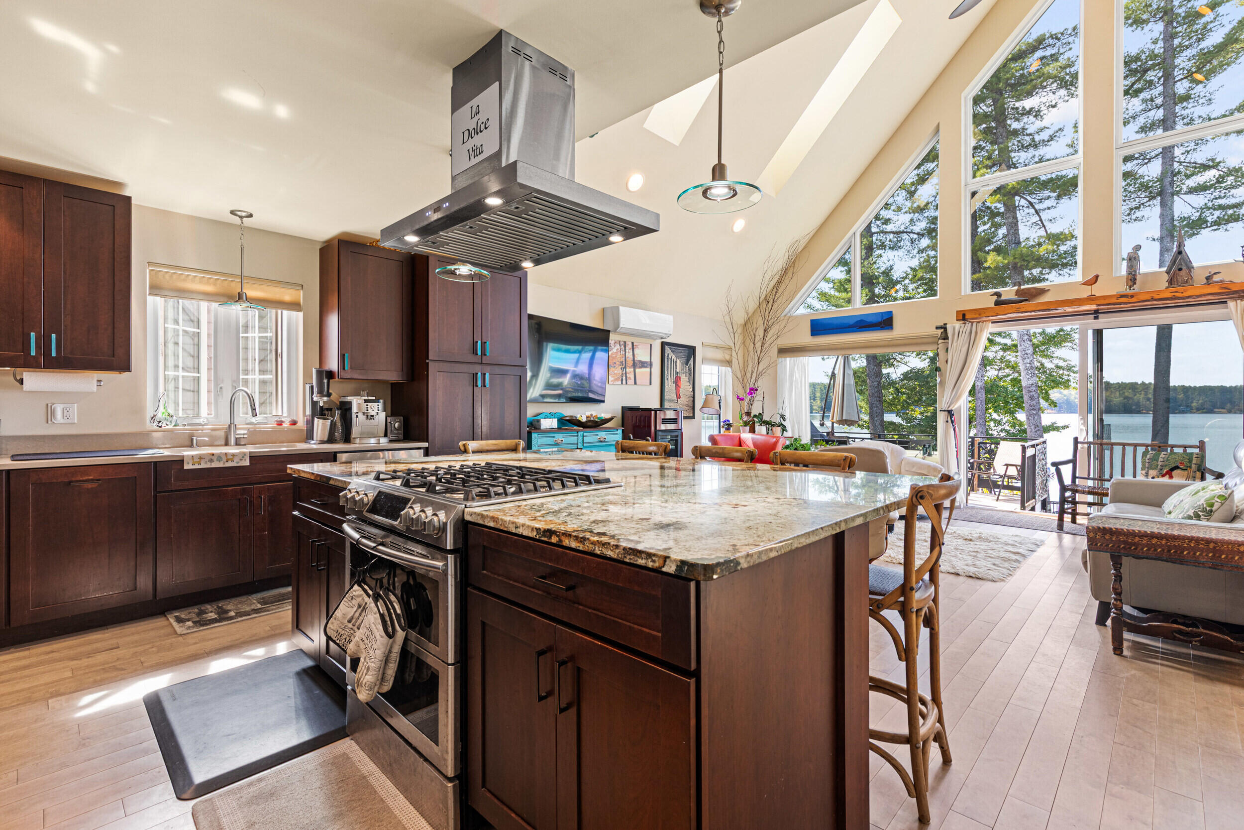 property viewer photo 5