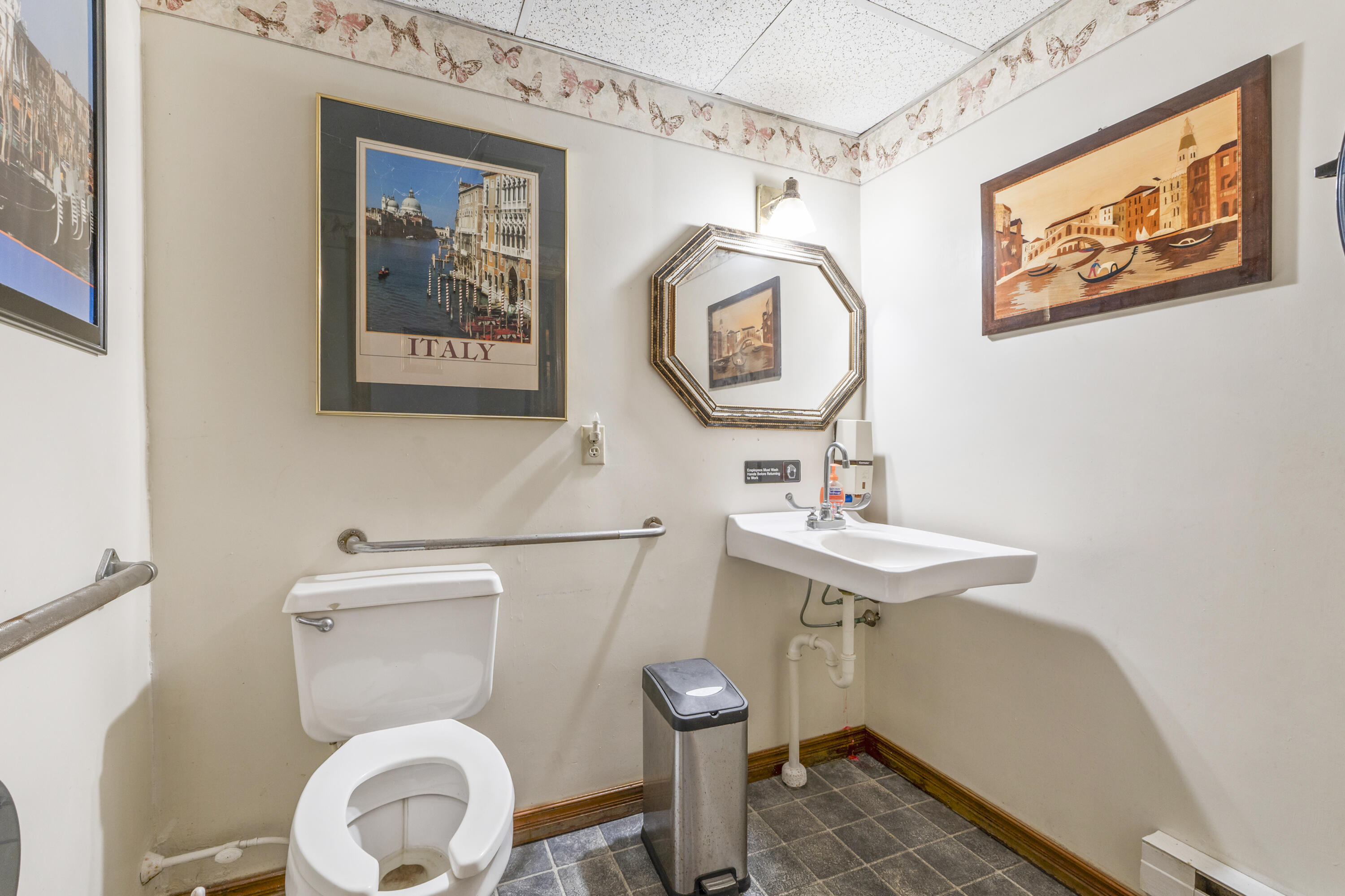 main property photo 14