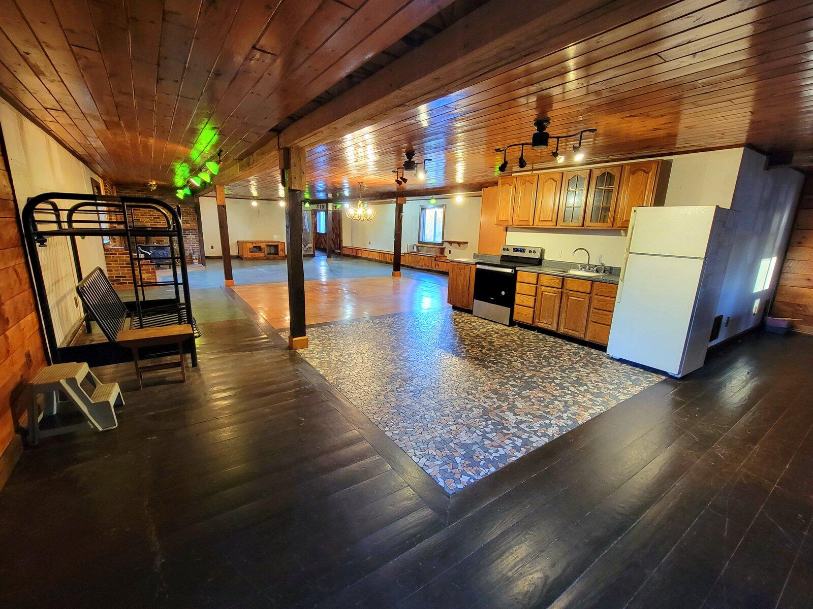 main property photo 33