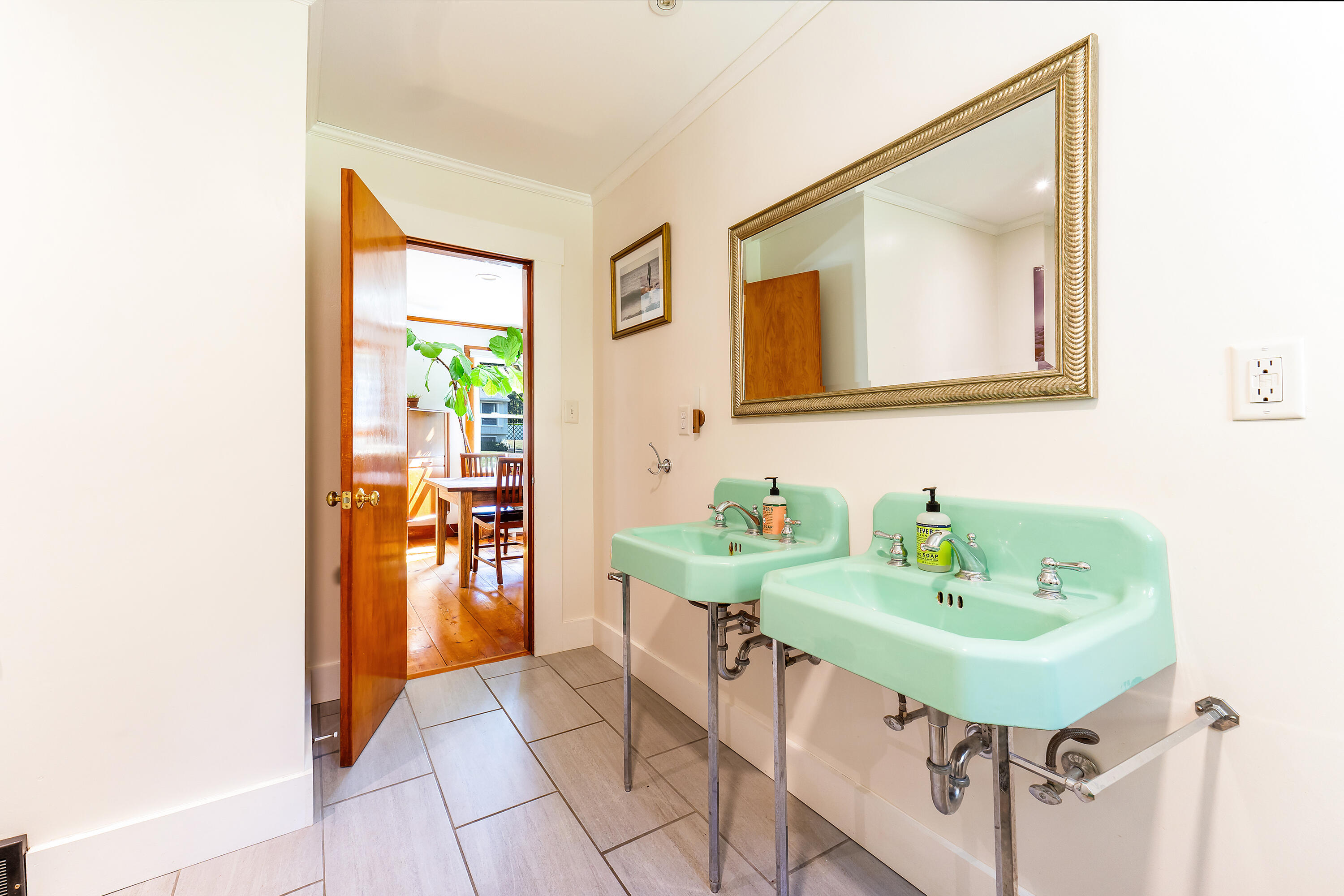 property viewer photo 24