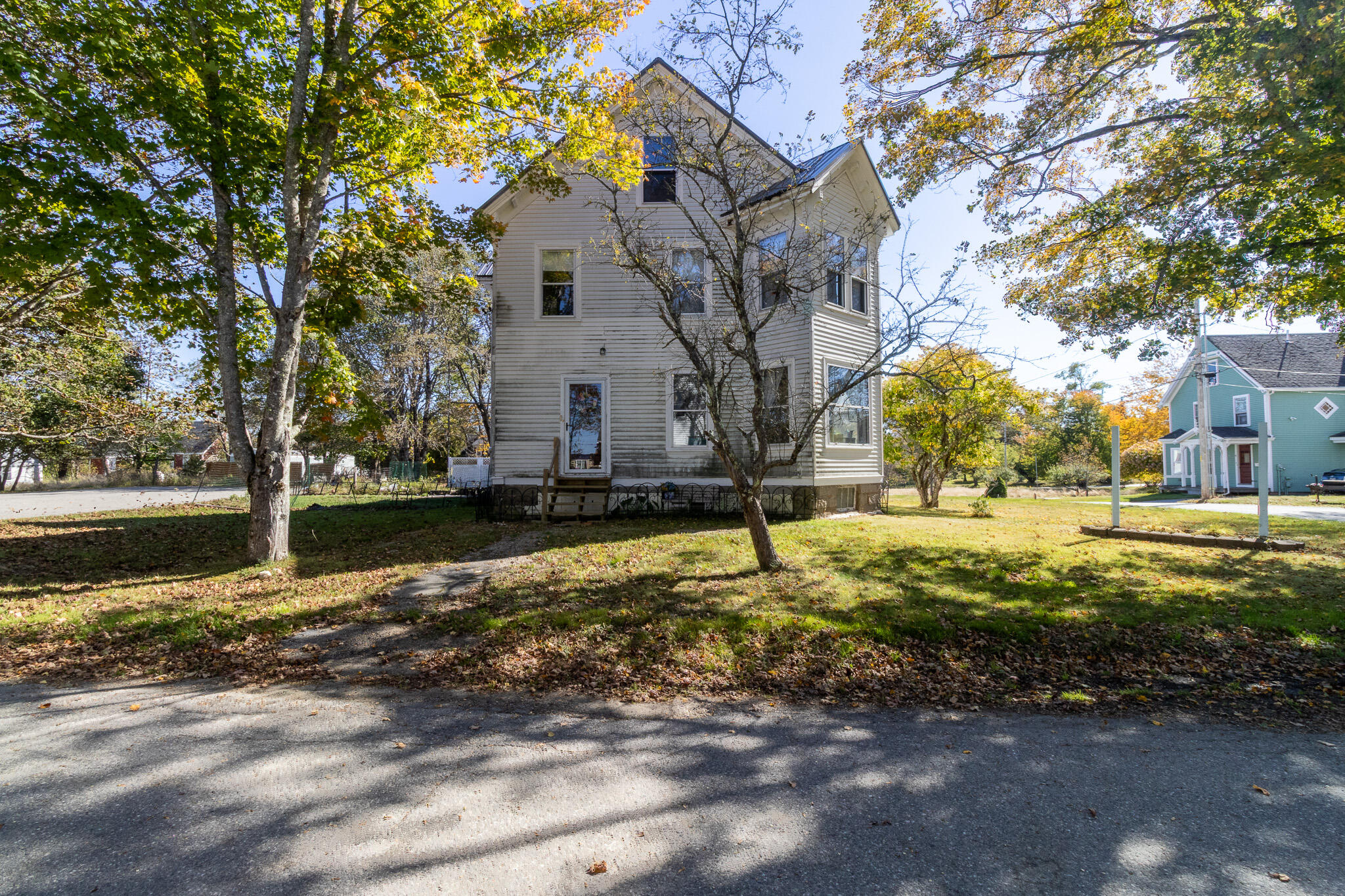 main property photo 49