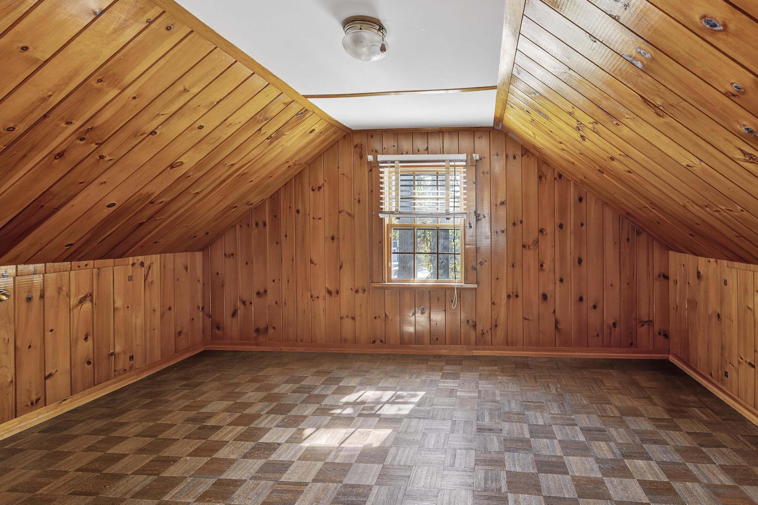 property viewer photo 19