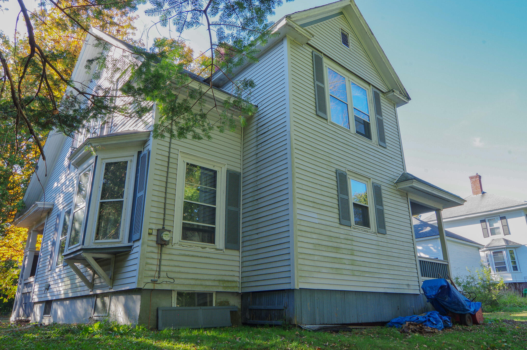 main property photo 40