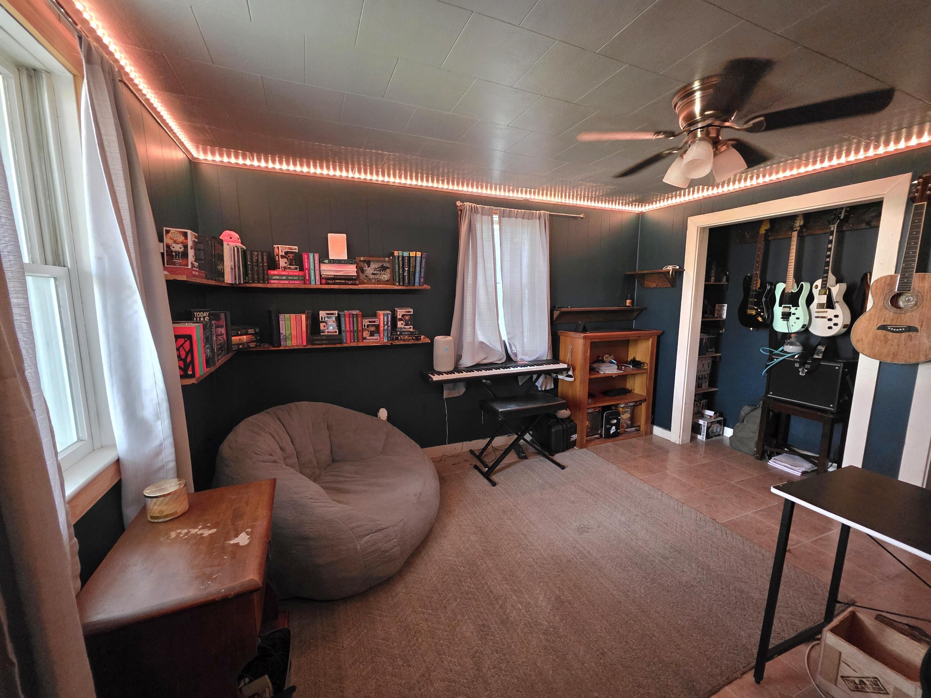 main property photo 24