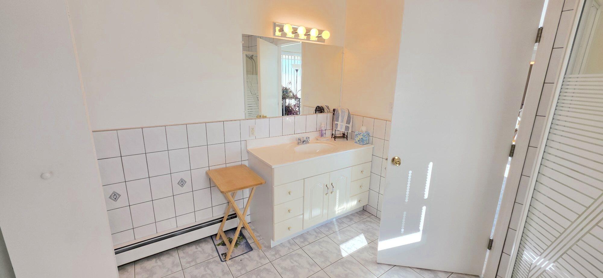 property viewer photo 13