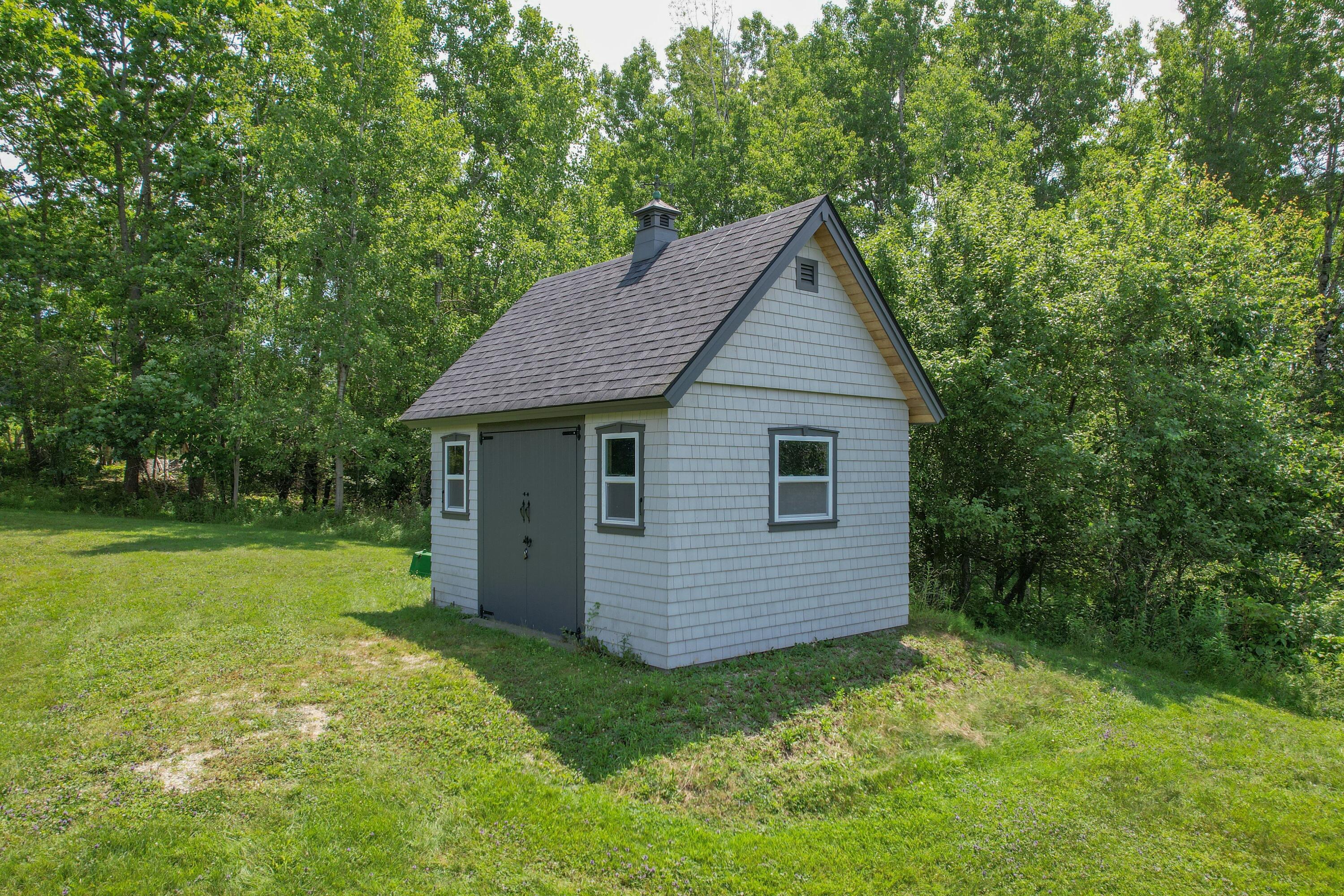 main property photo 23