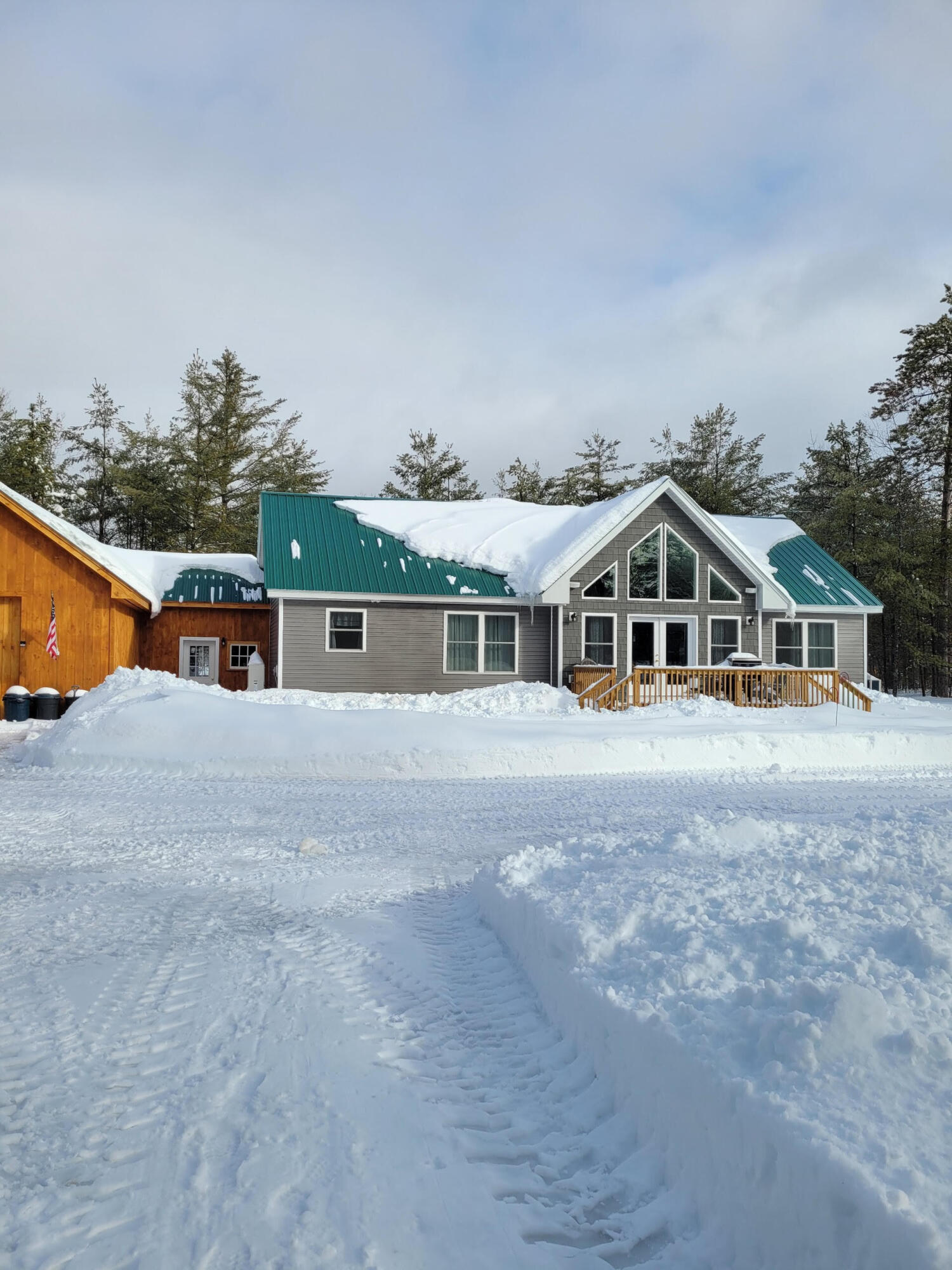 main property photo 36