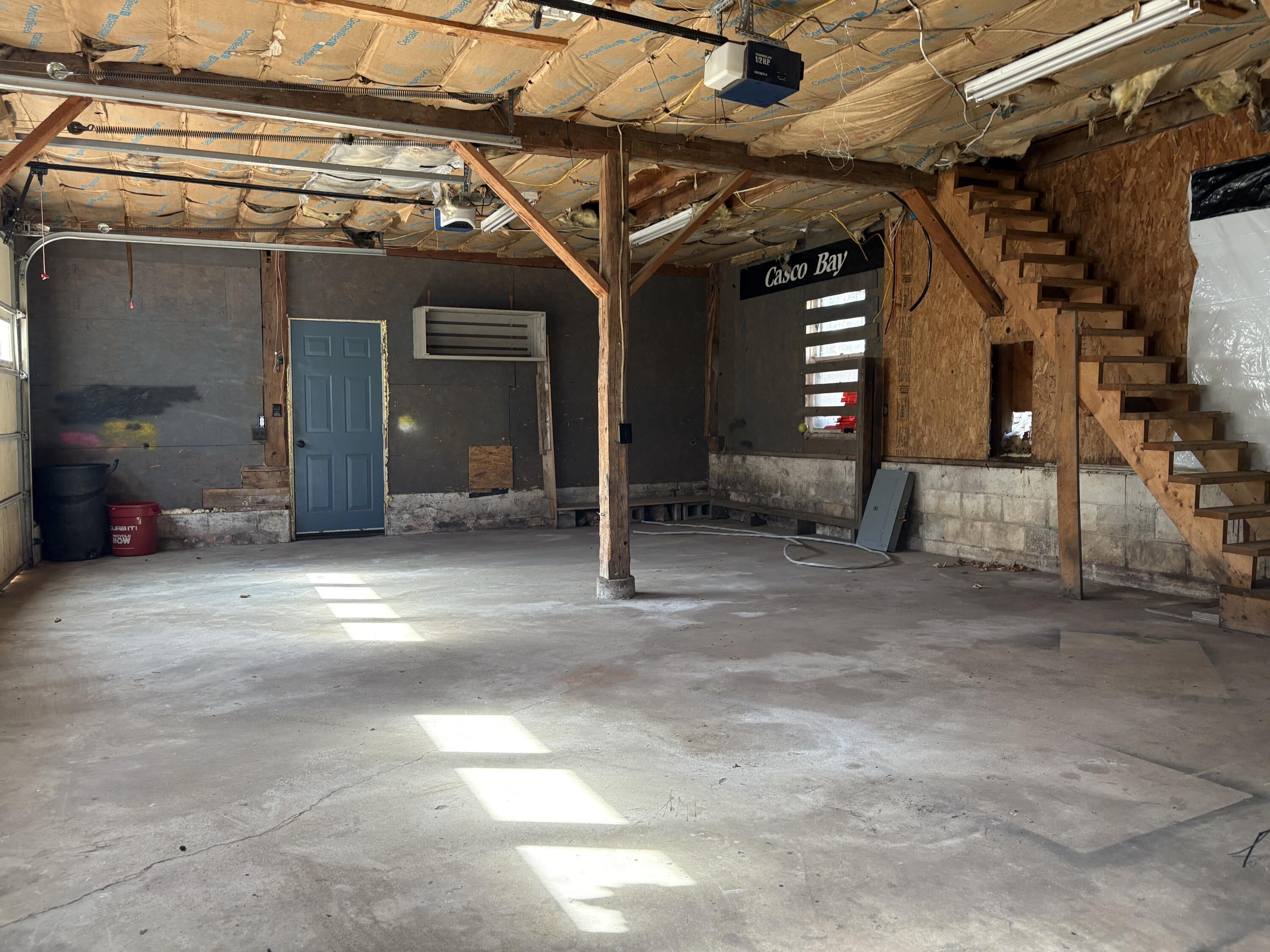 main property photo 43
