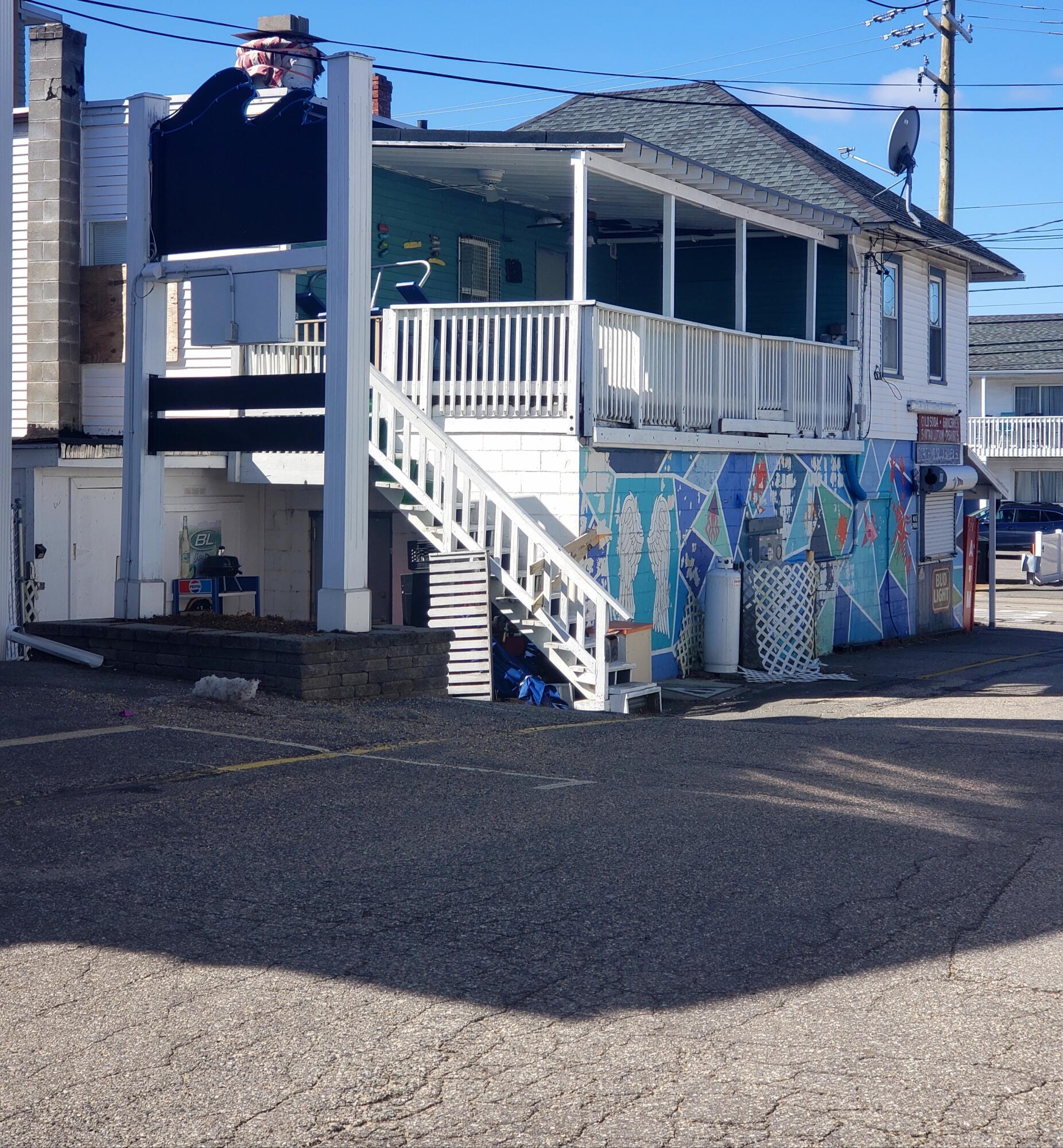 main property photo 16