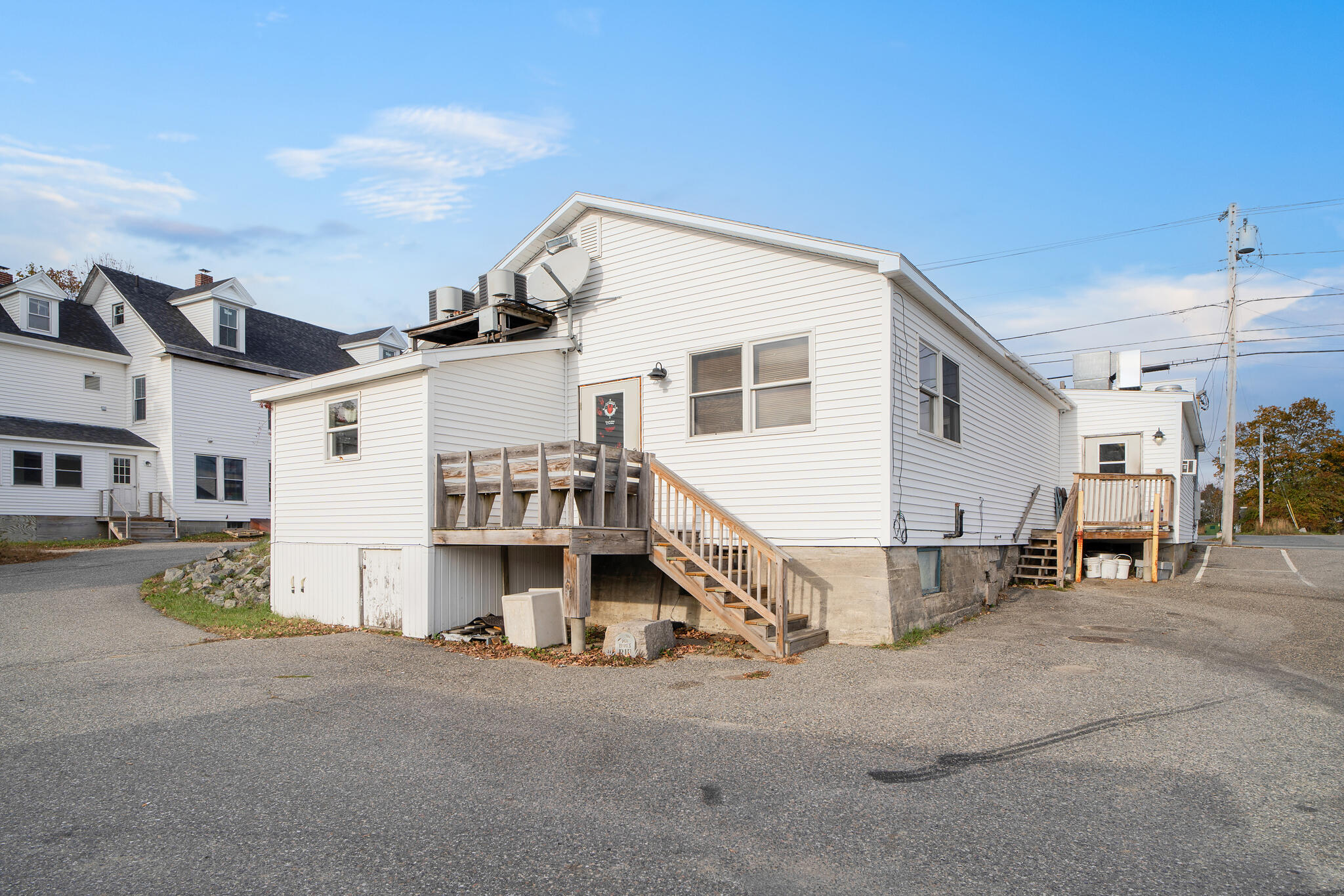main property photo 78