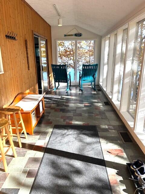 property viewer photo 5