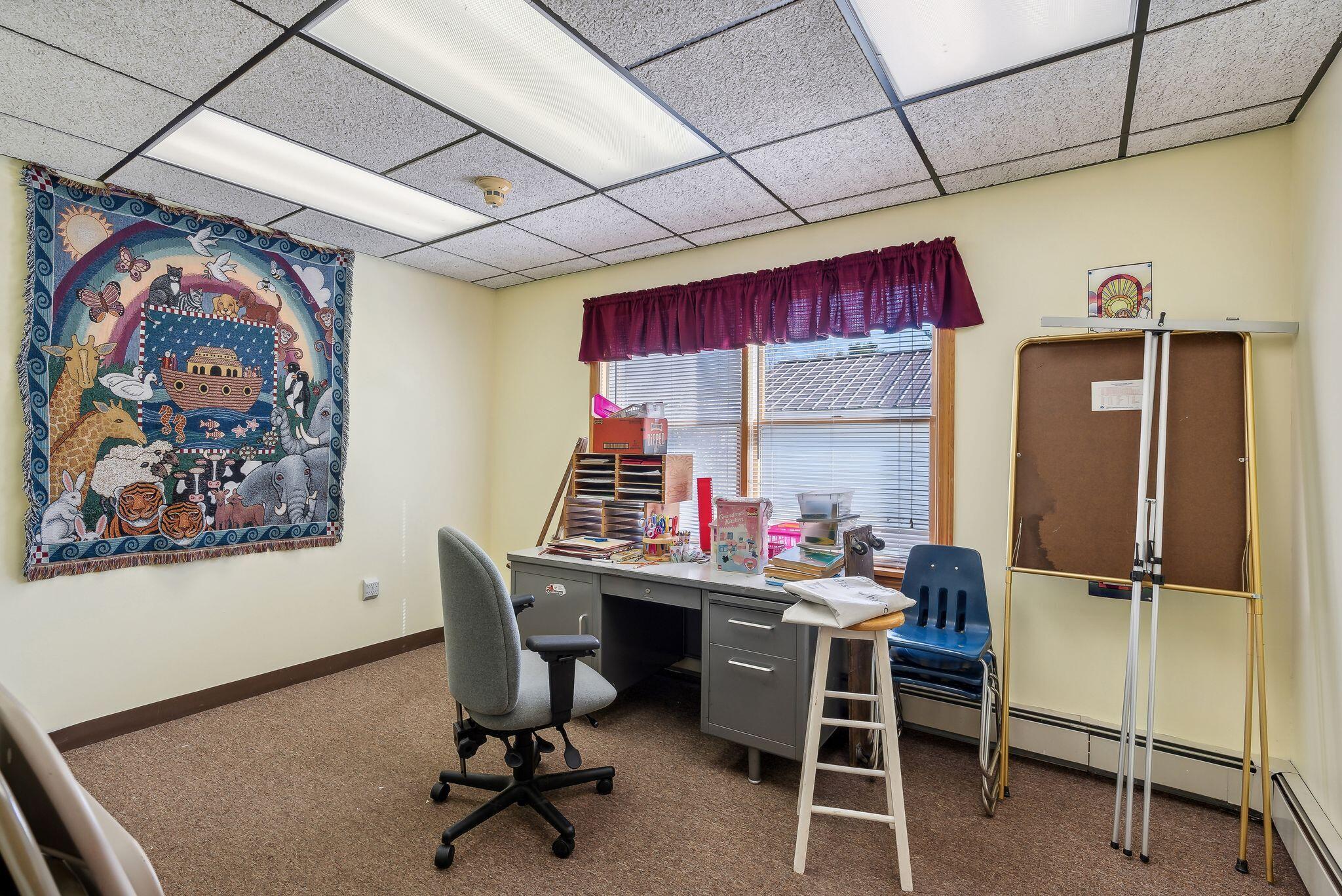 main property photo 28