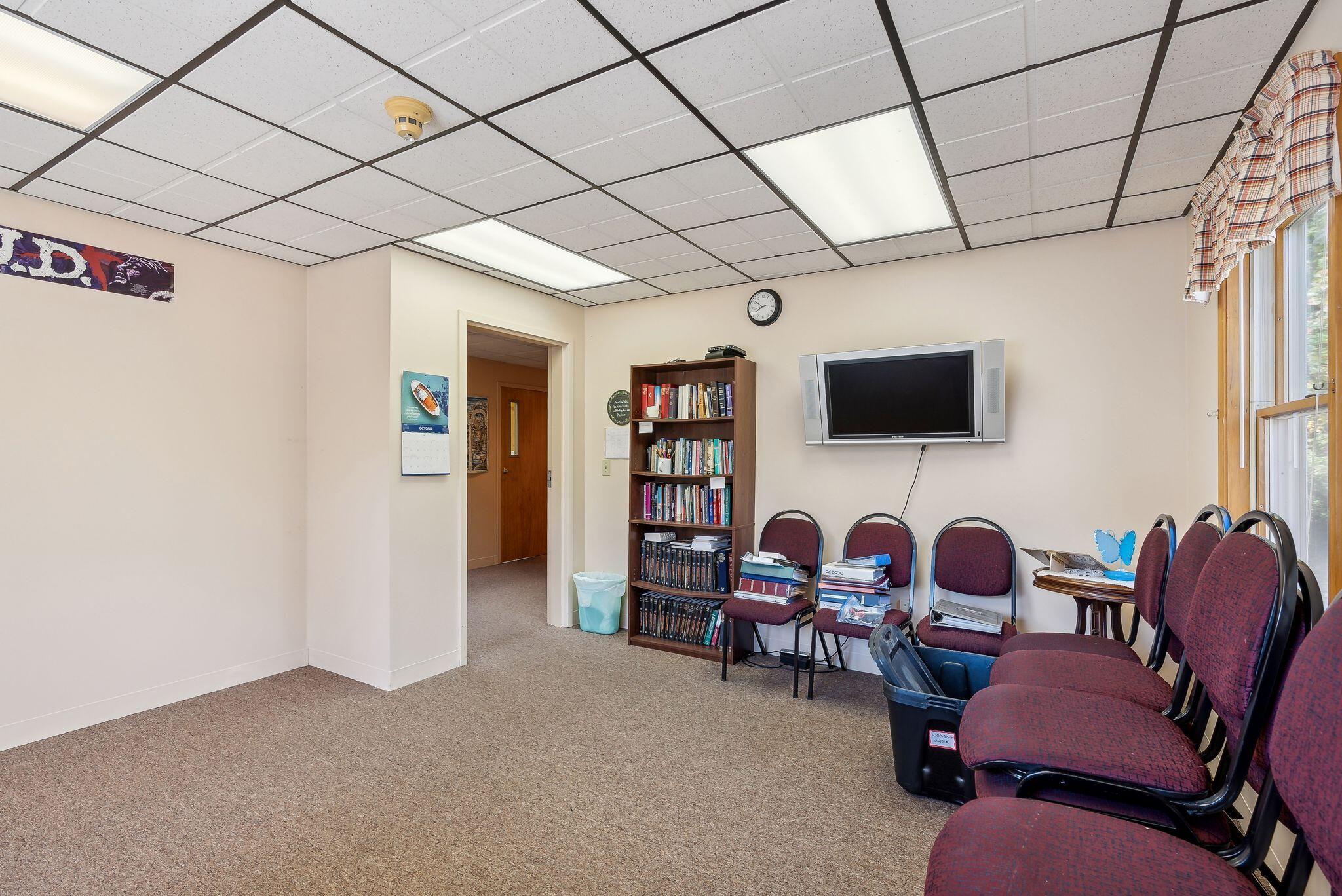main property photo 30