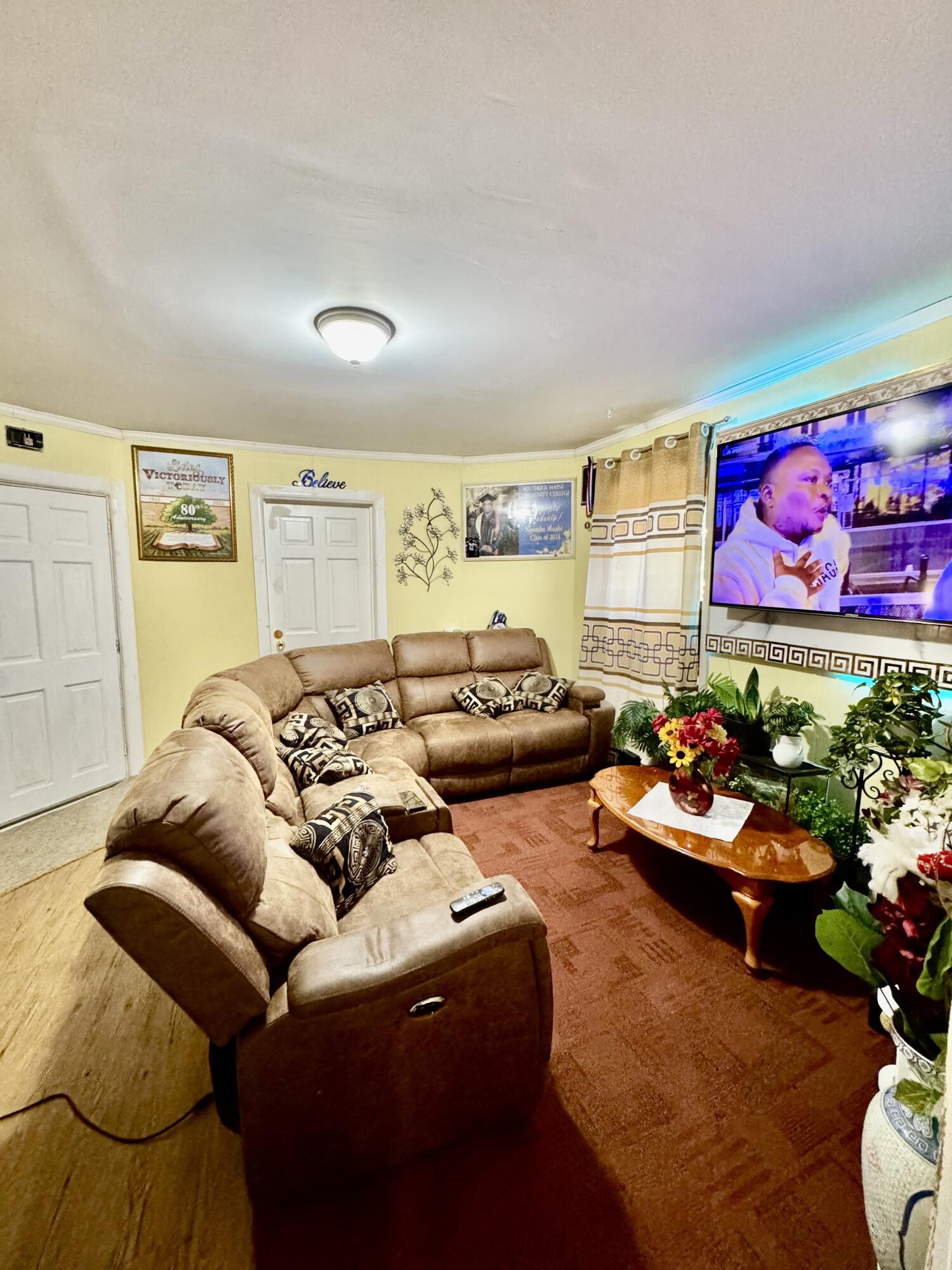 main property photo 10