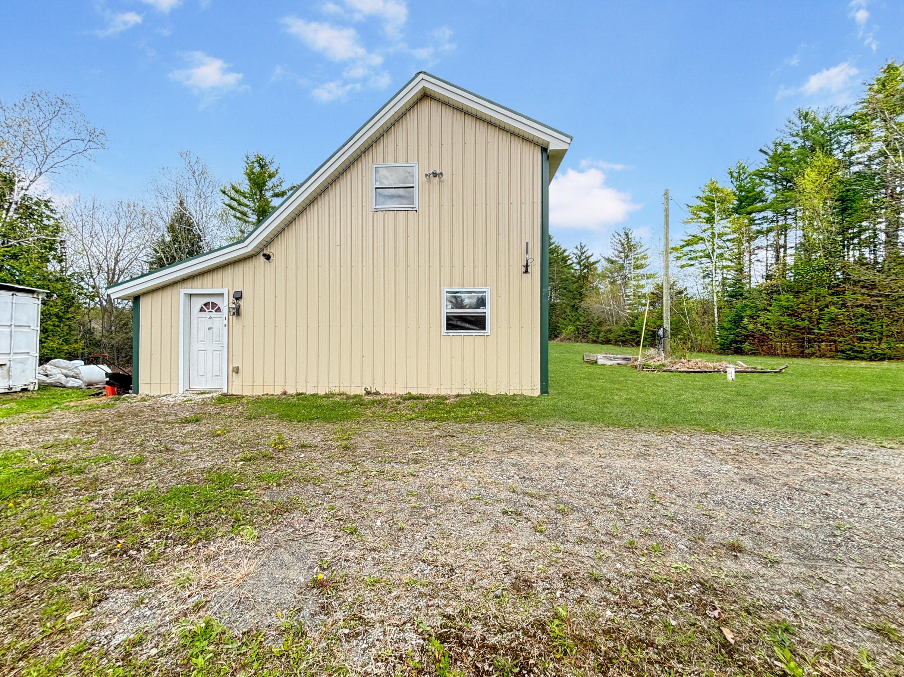 main property photo 18