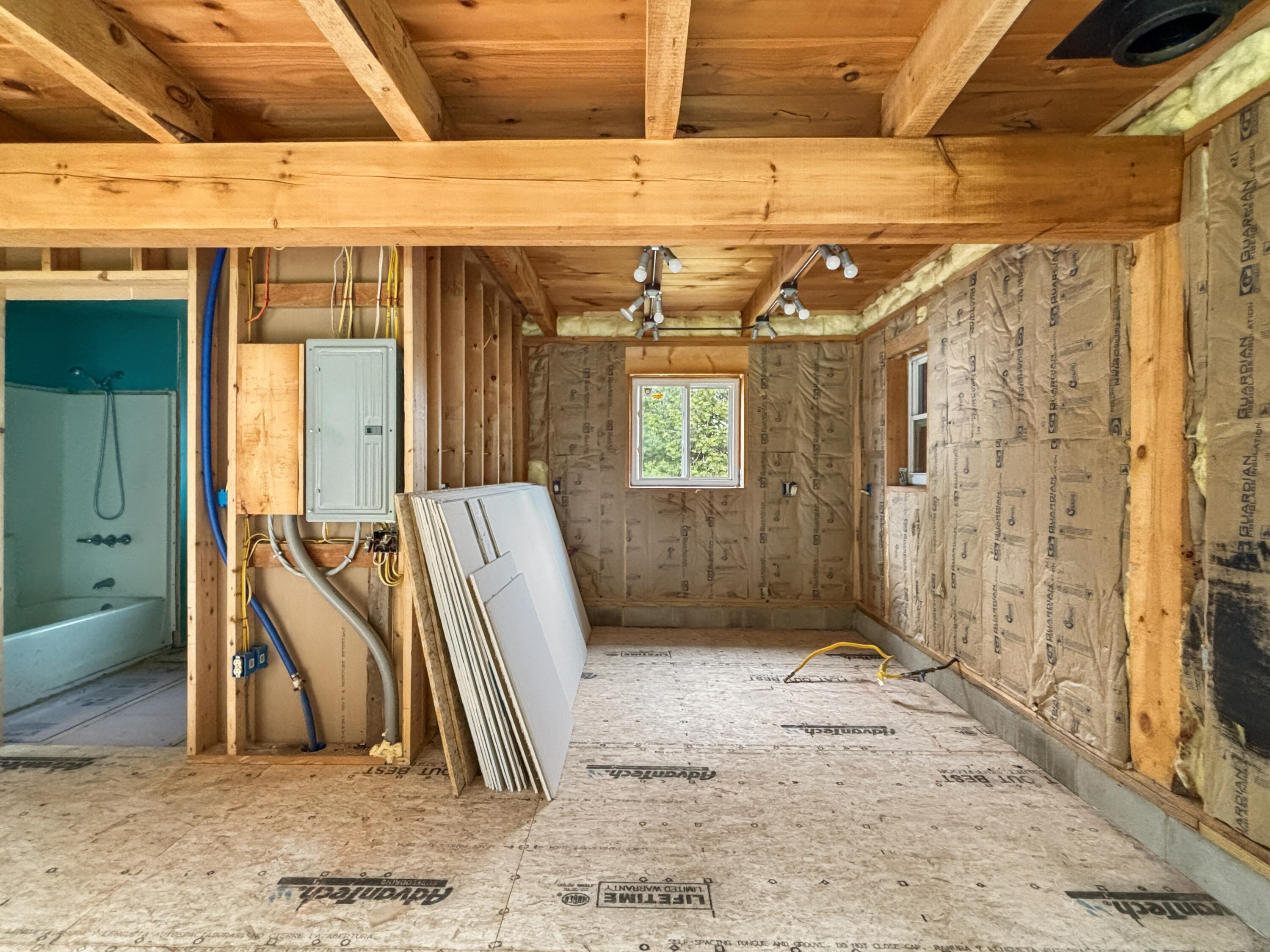 main property photo 8