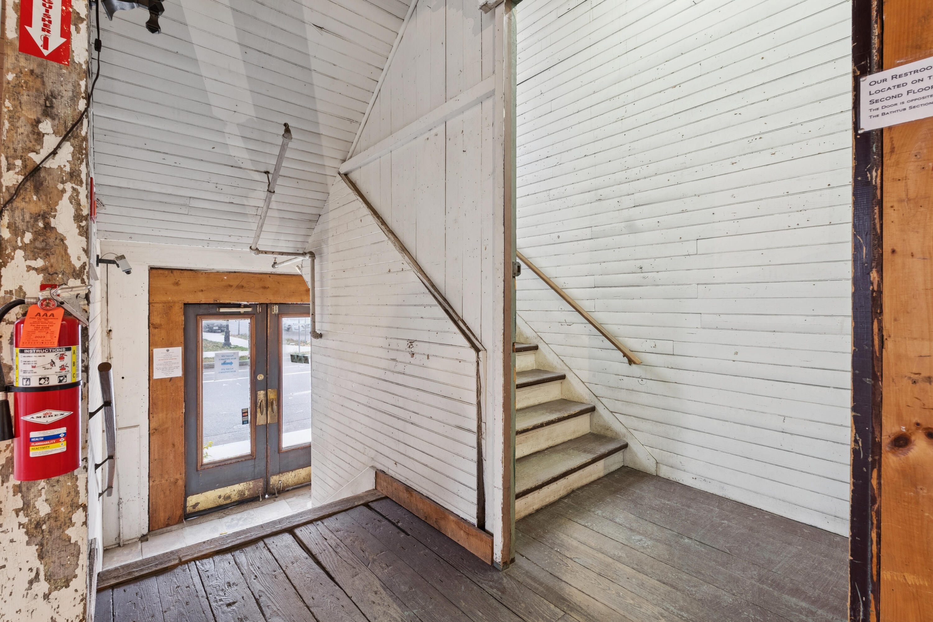 main property photo 13