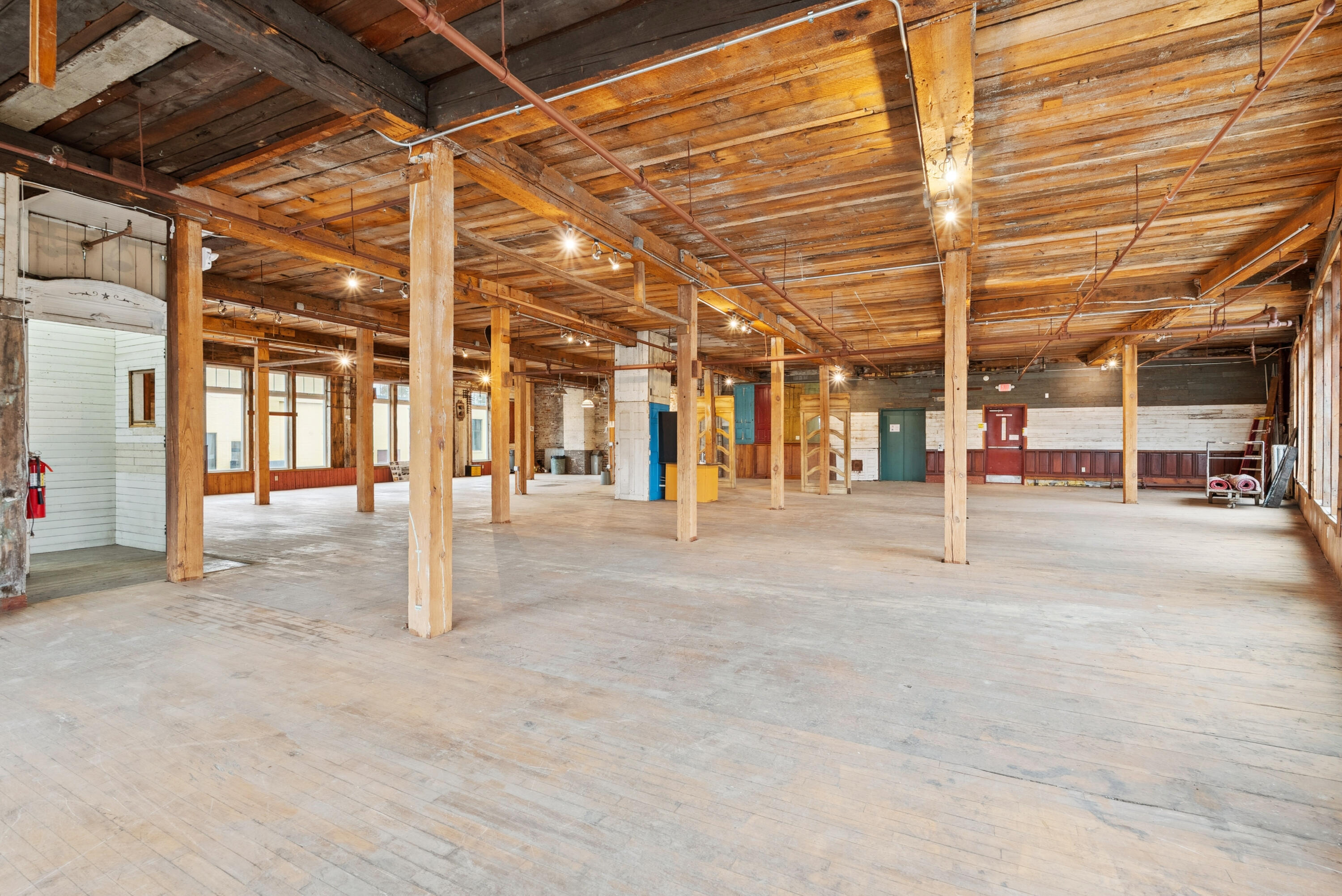 main property photo 16