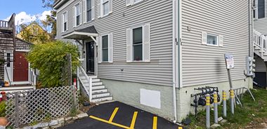 image of property with 1 Bed | 1 Bath | 448 Sqft