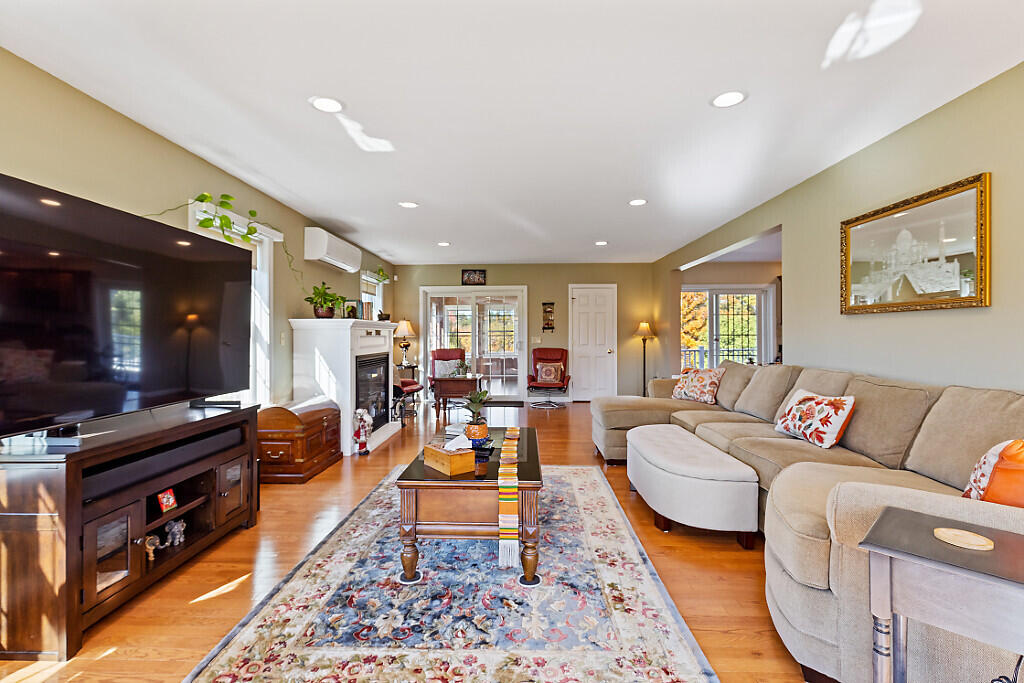 property viewer photo 10