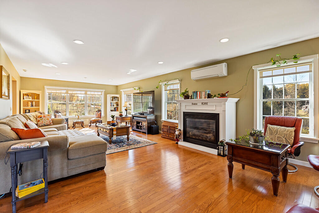 property viewer photo 11
