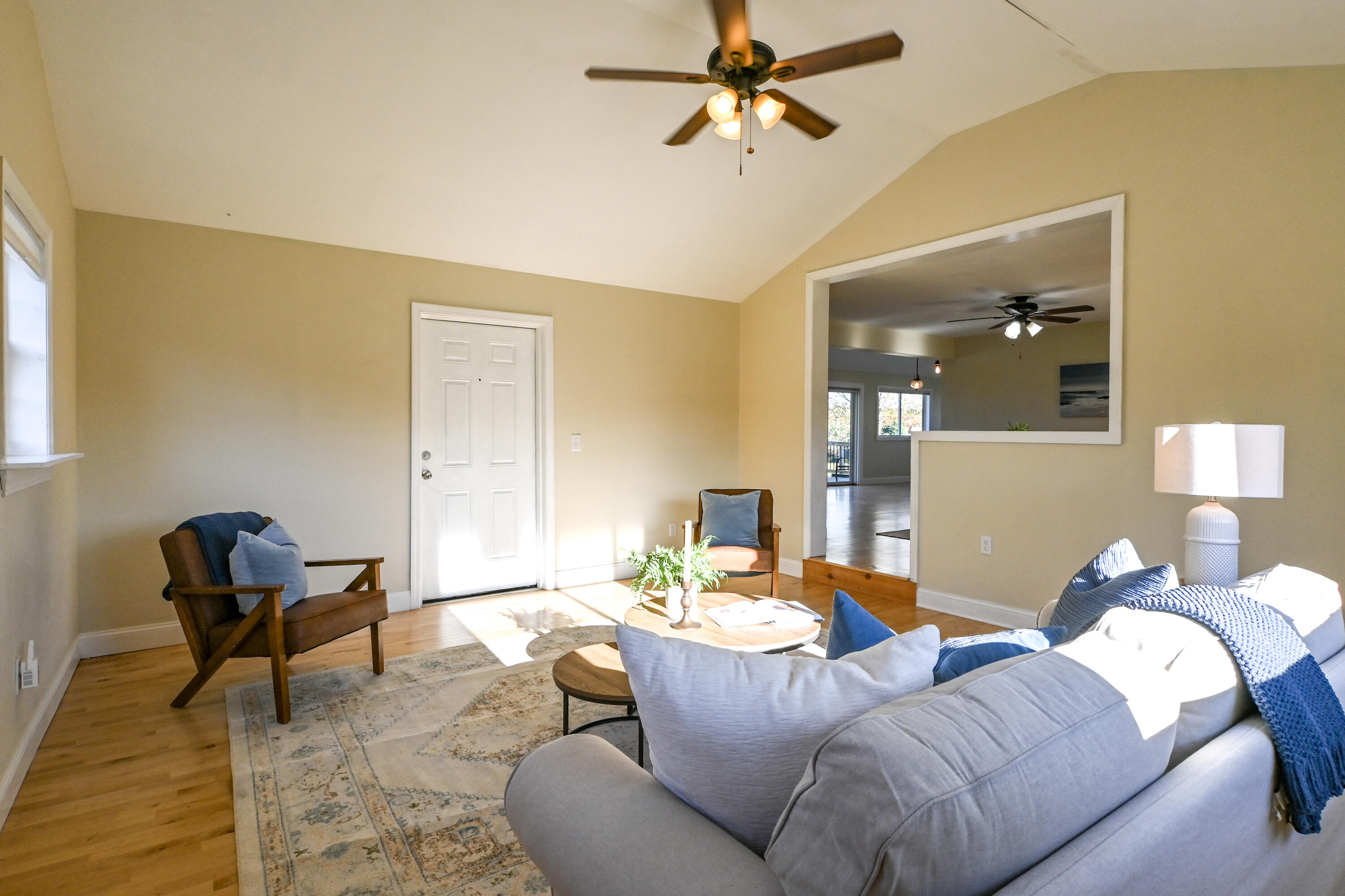 property viewer photo 12