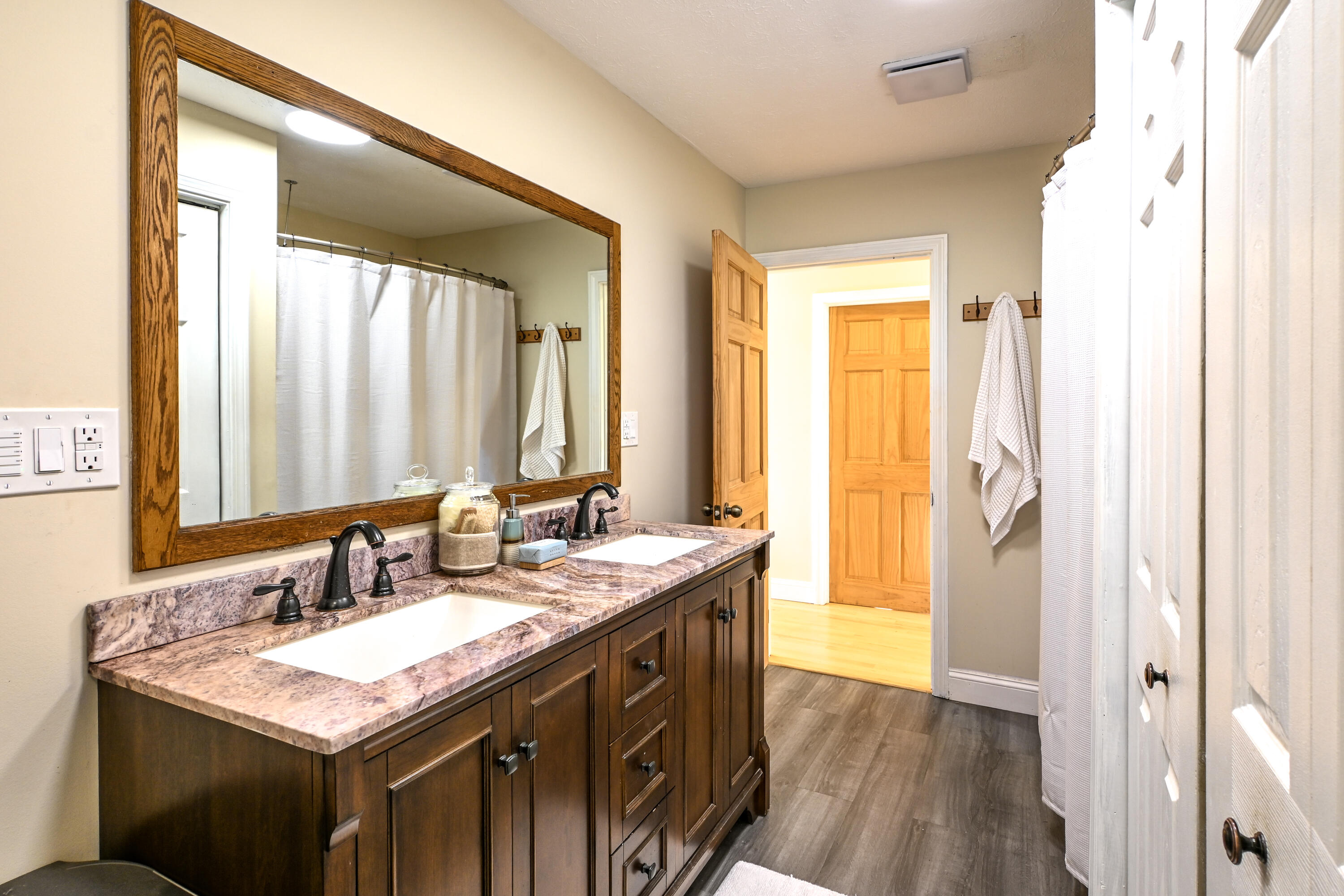 property viewer photo 29