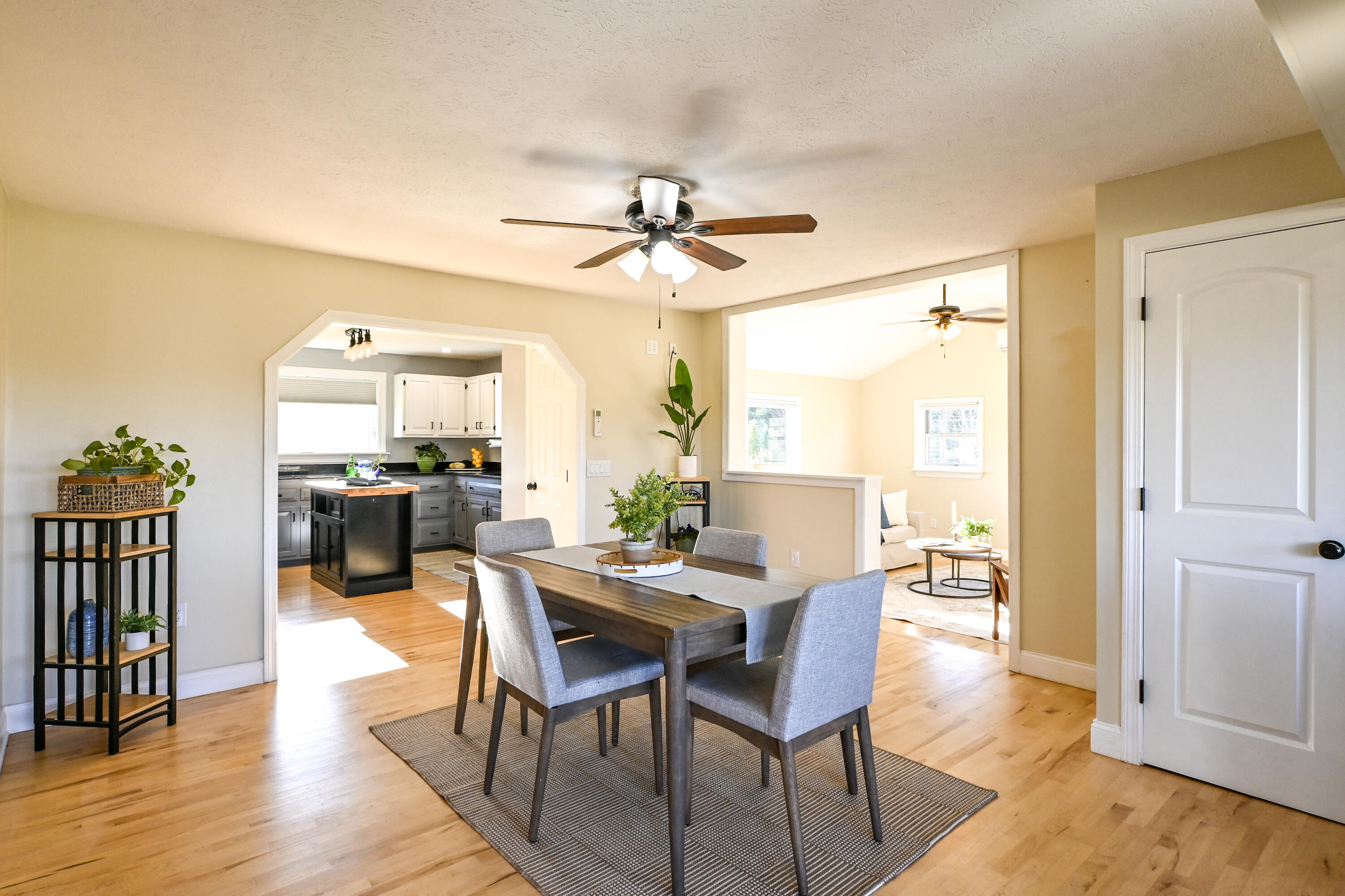 property viewer photo 8