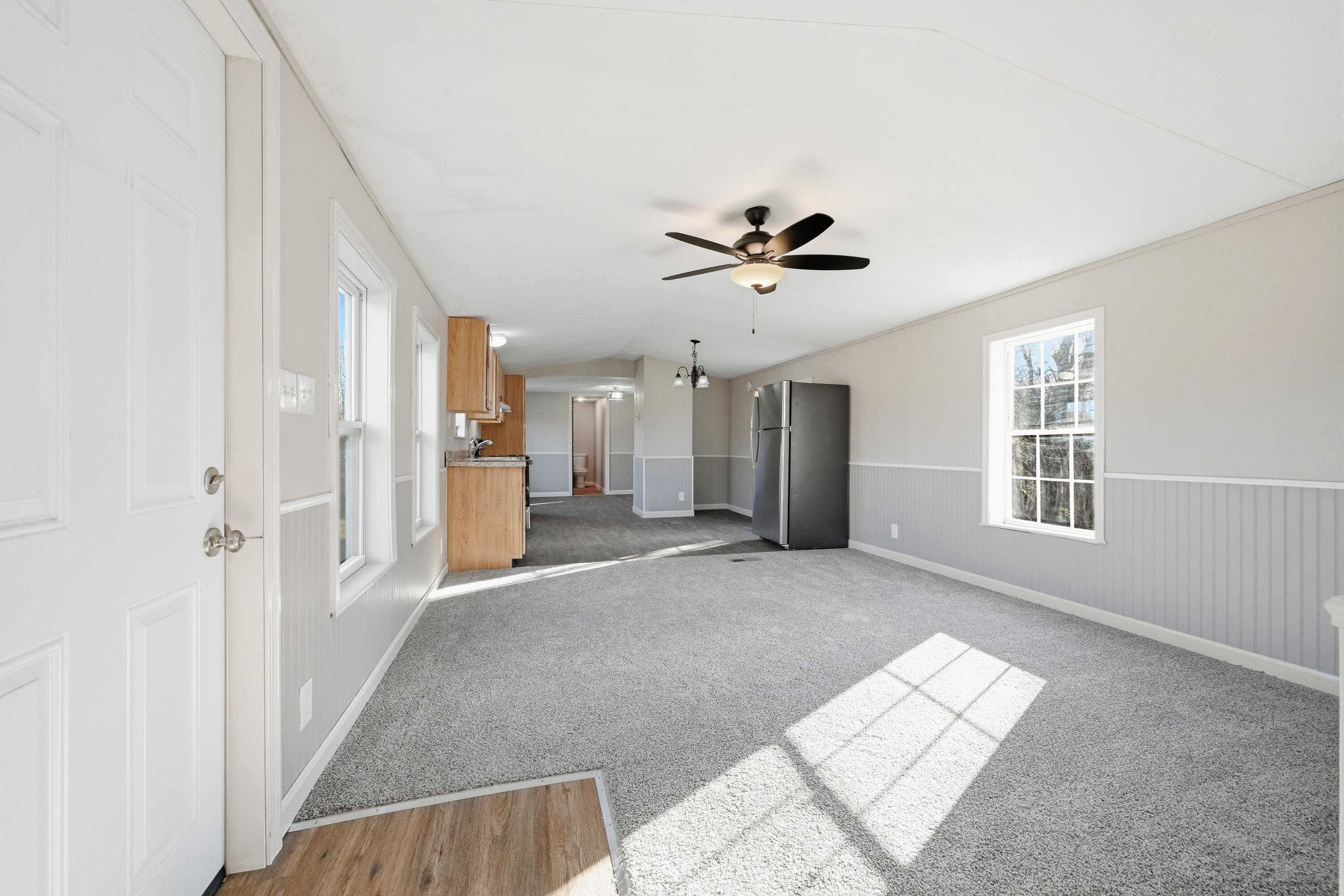 property viewer photo 3