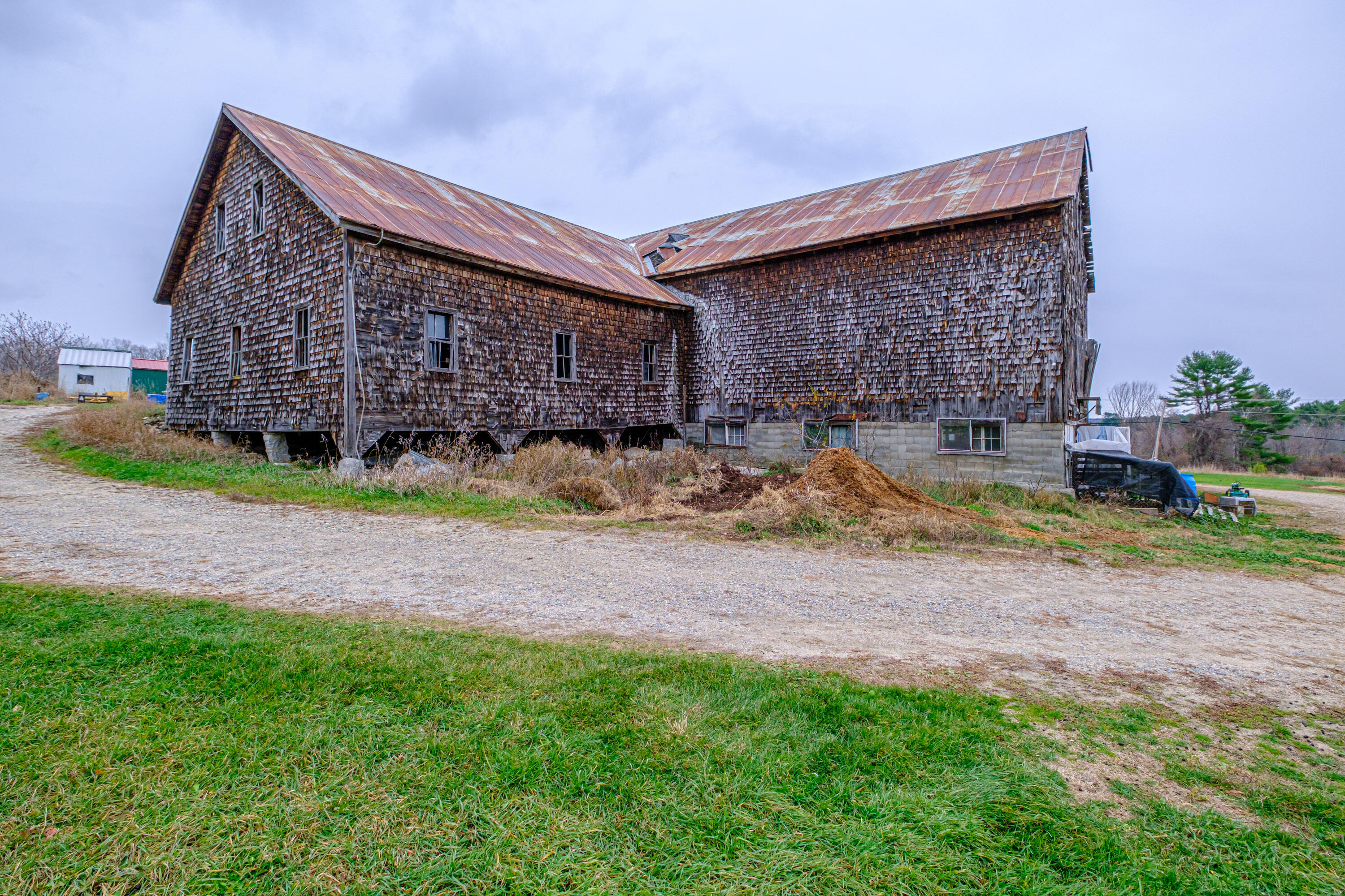 main property photo 44