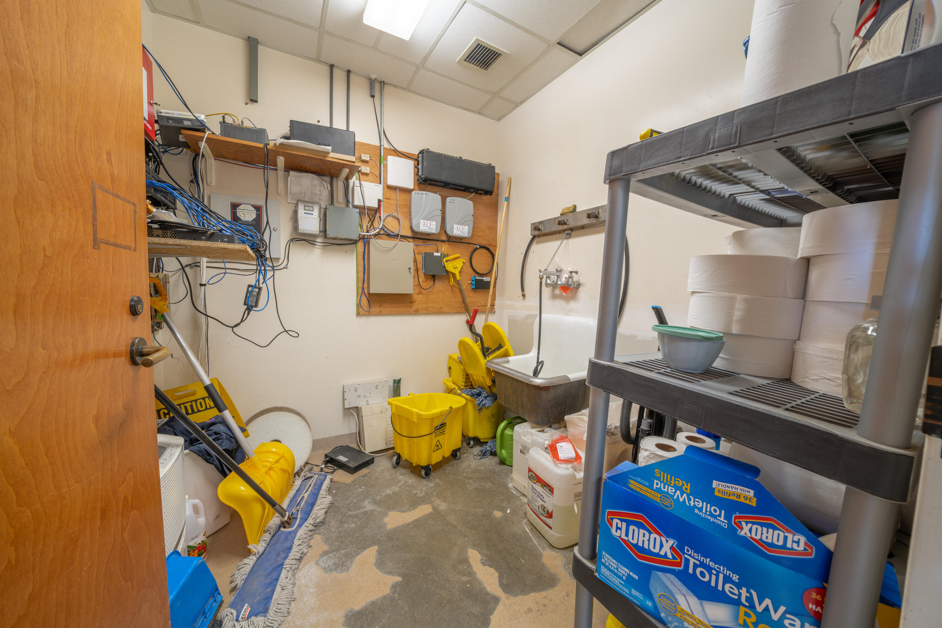 main property photo 32