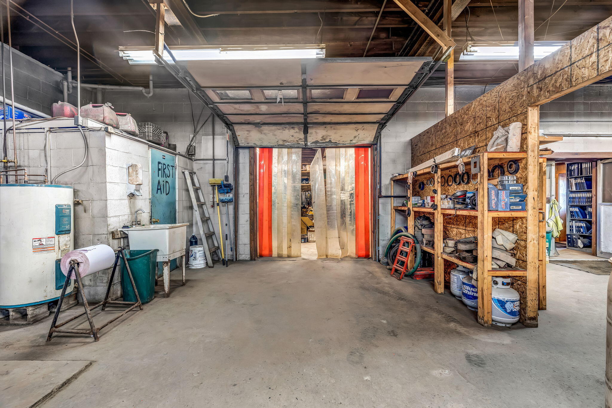 main property photo 27