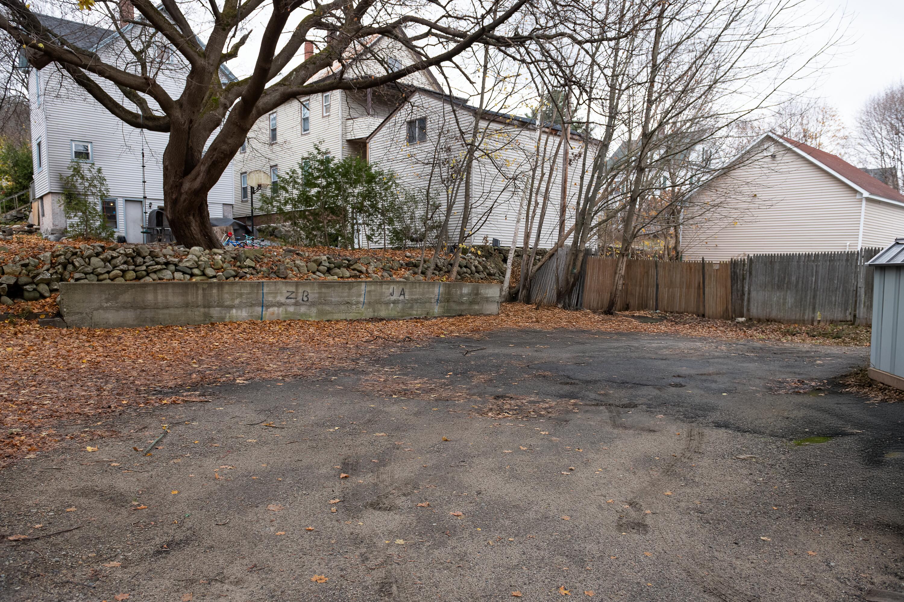 main property photo 13