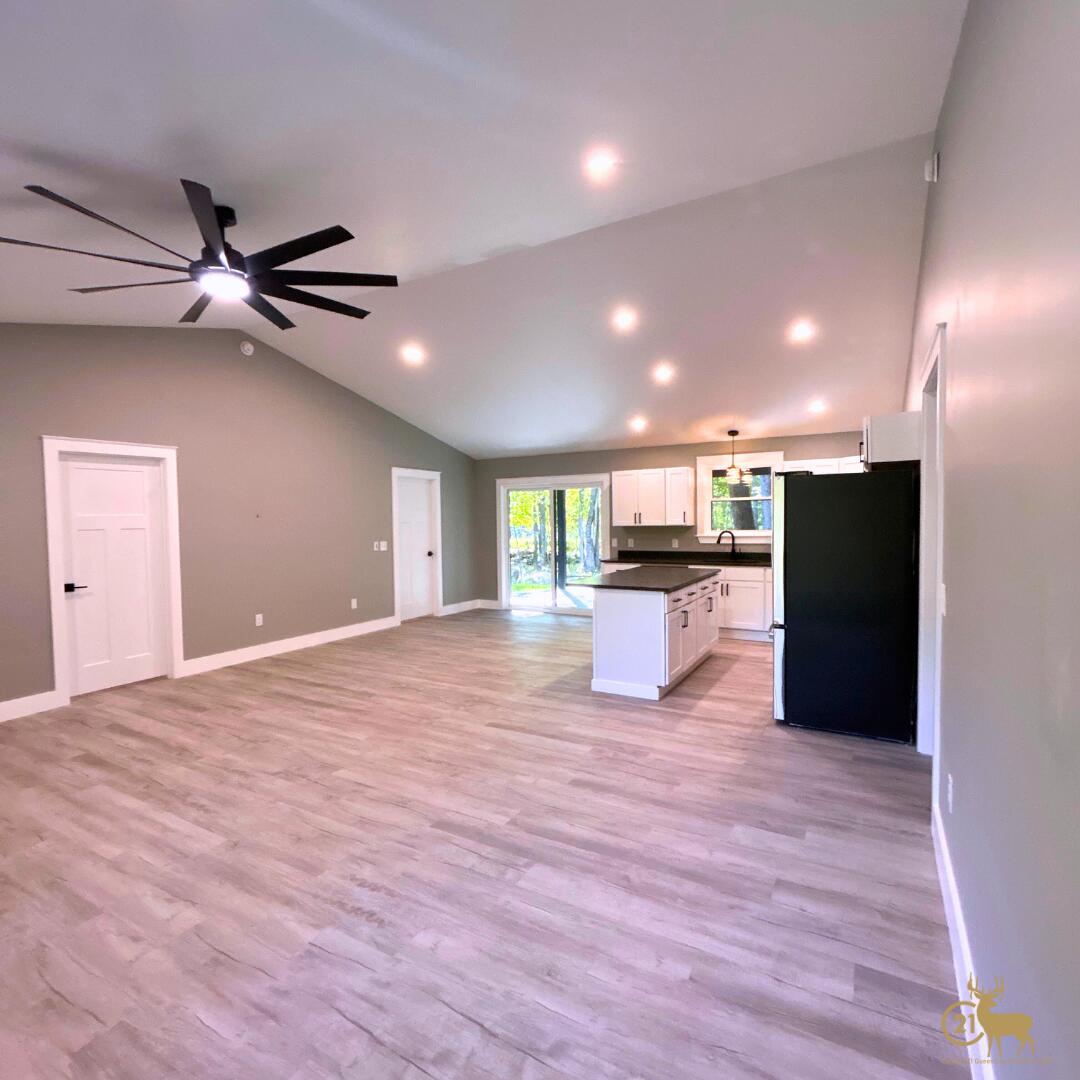 property viewer photo 6
