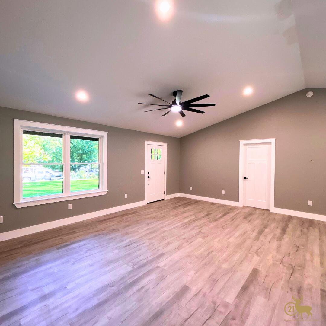 property viewer photo 9