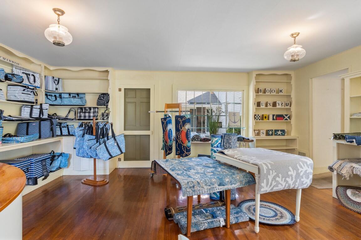 main property photo 10