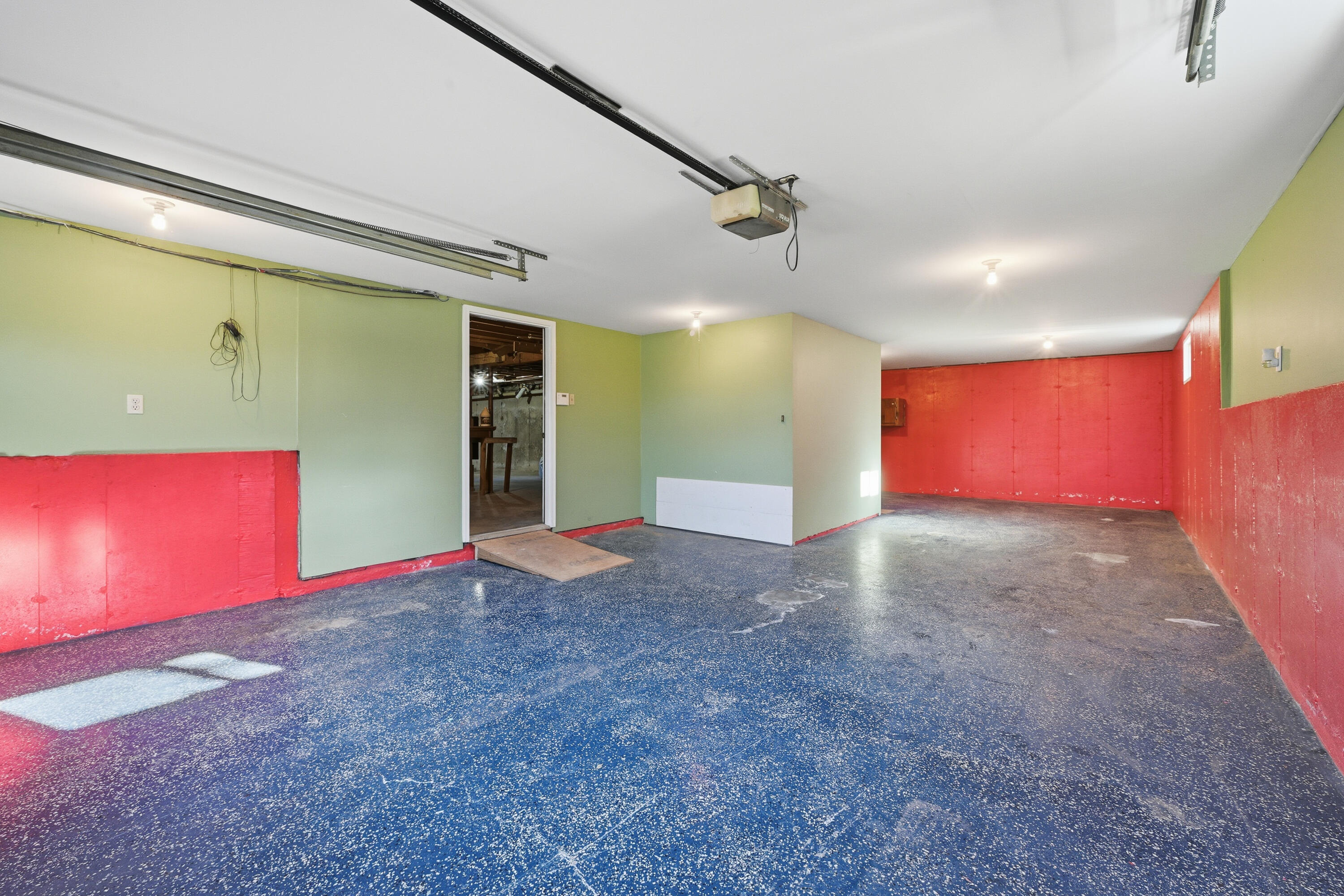 main property photo 50