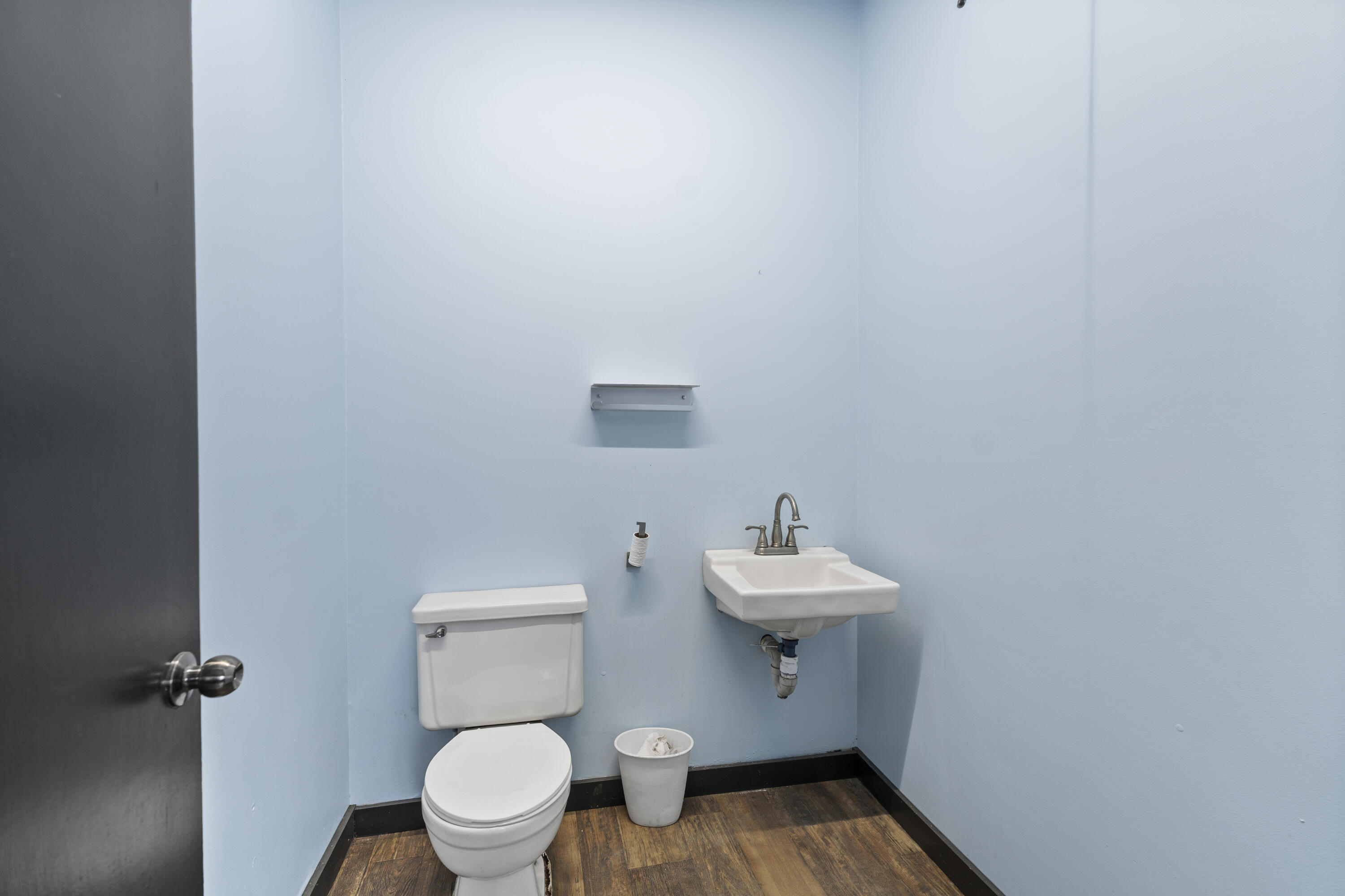 main property photo 10