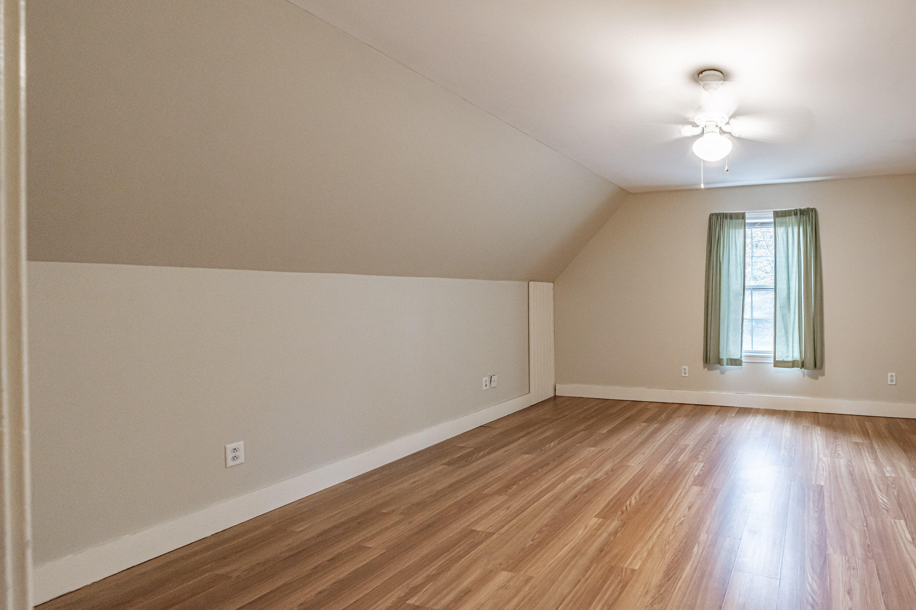 property viewer photo 40