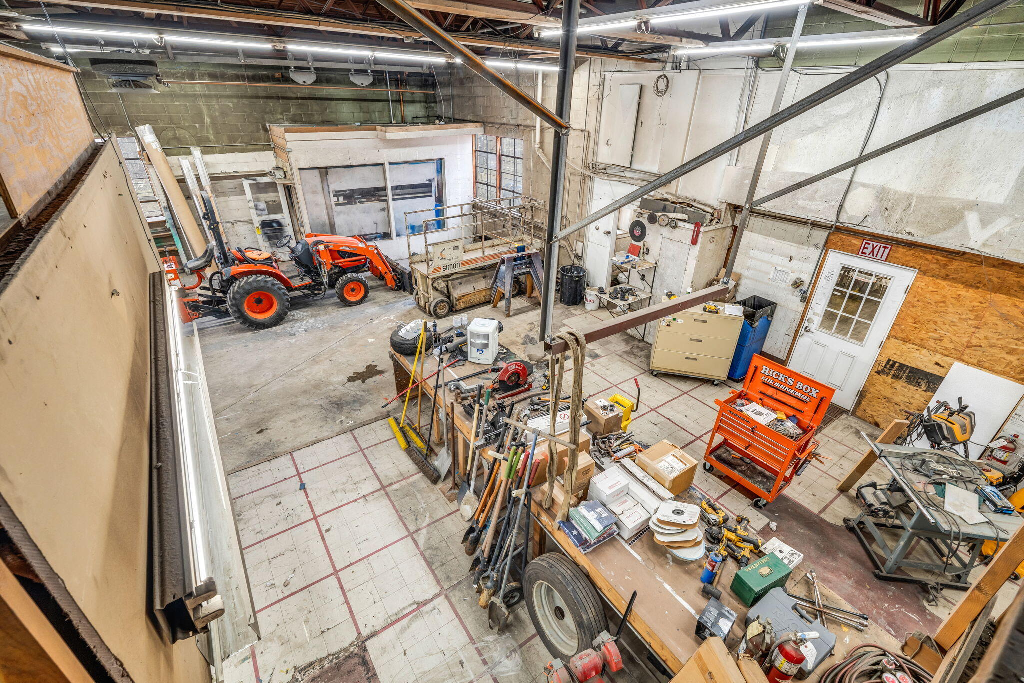 main property photo 35