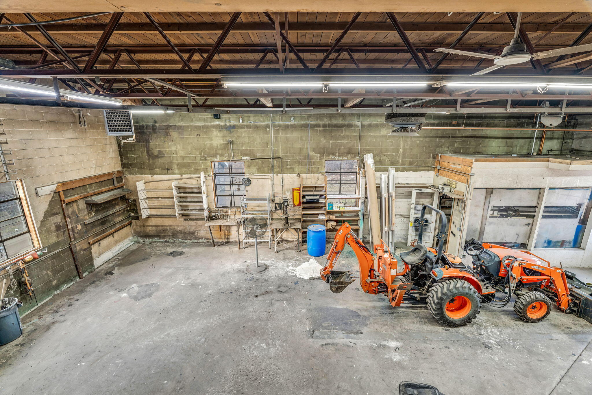 main property photo 36
