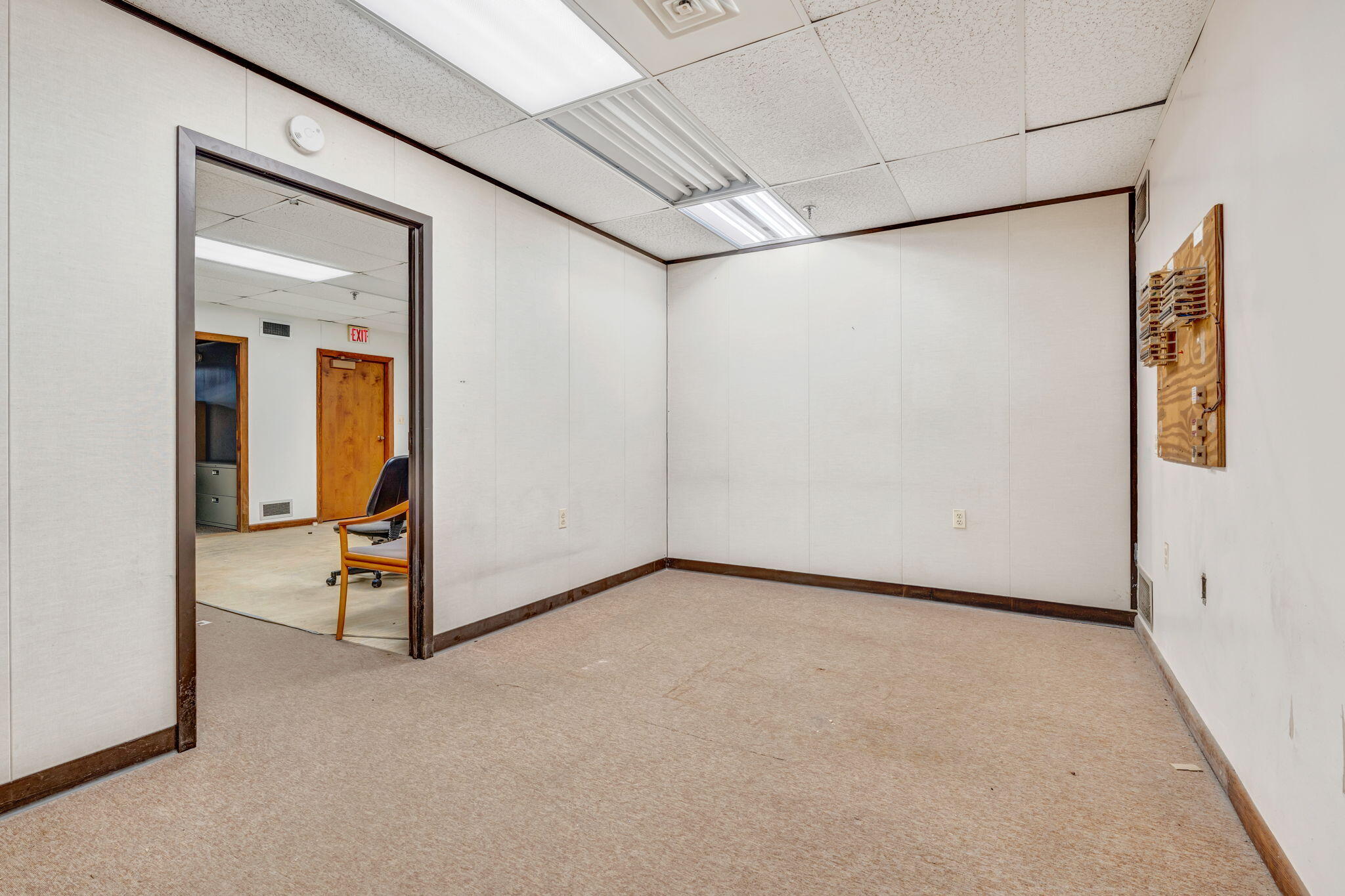 main property photo 28