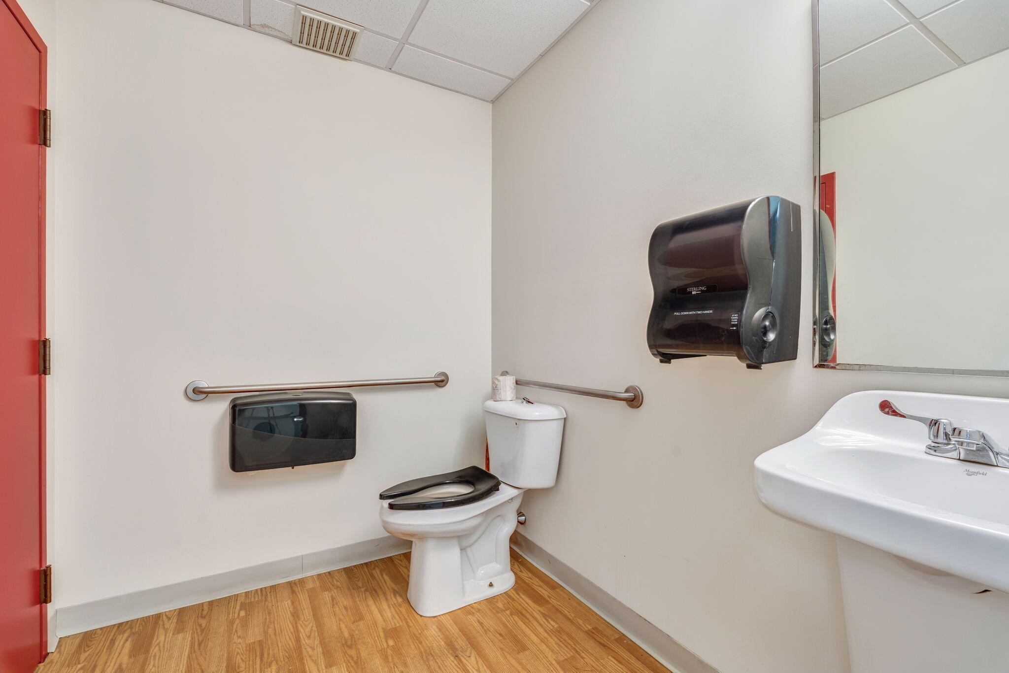 main property photo 36